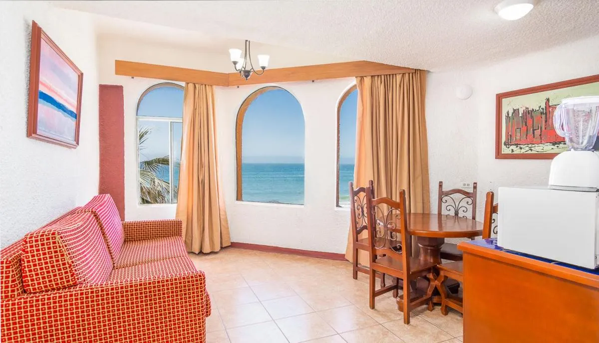 Puerto Nuevo Baja Hotel & Villas