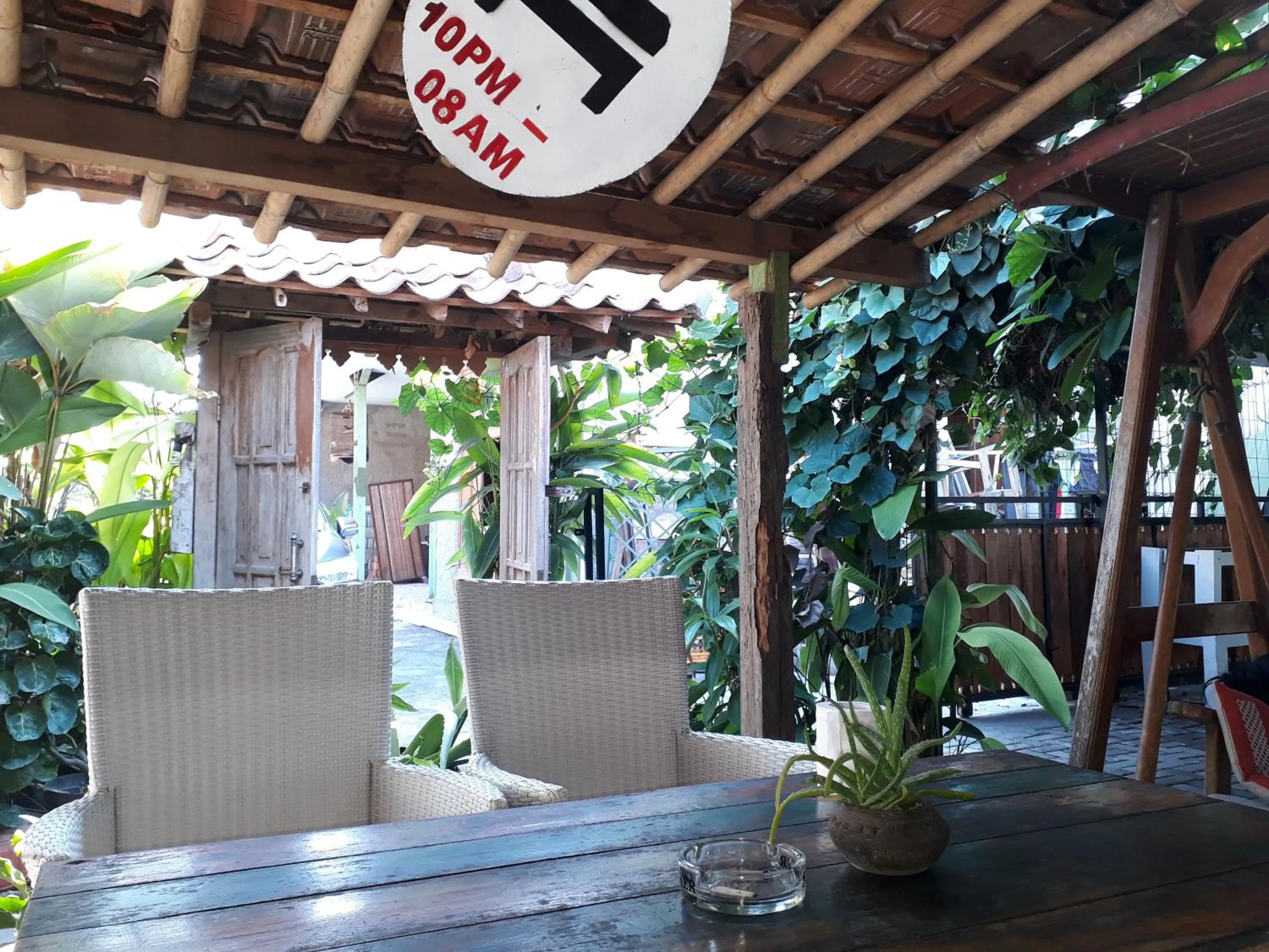 Patio in Arjuna Garden Homestay