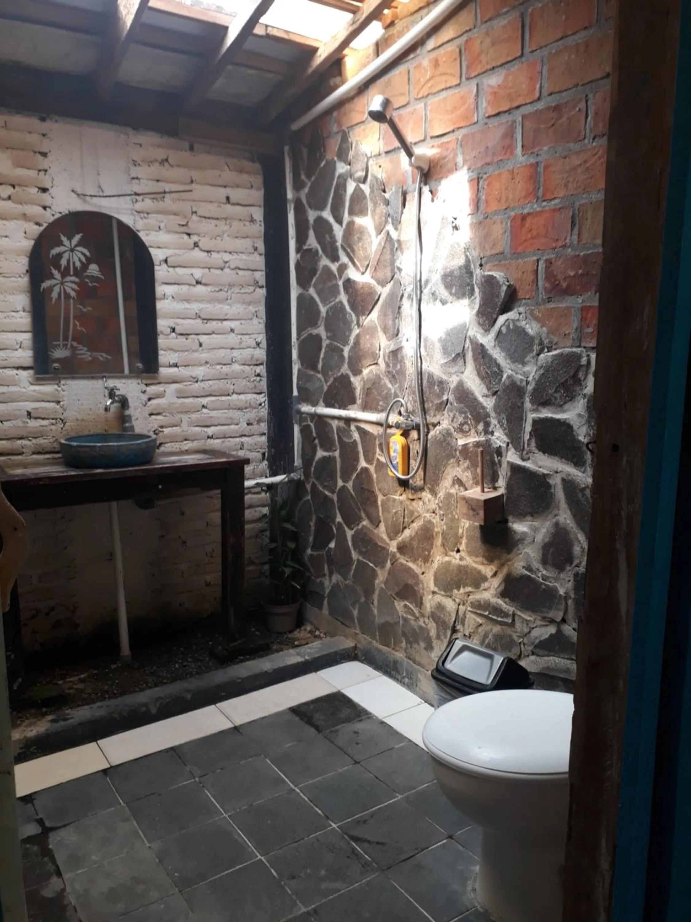 Bathroom in Arjuna Garden Homestay
