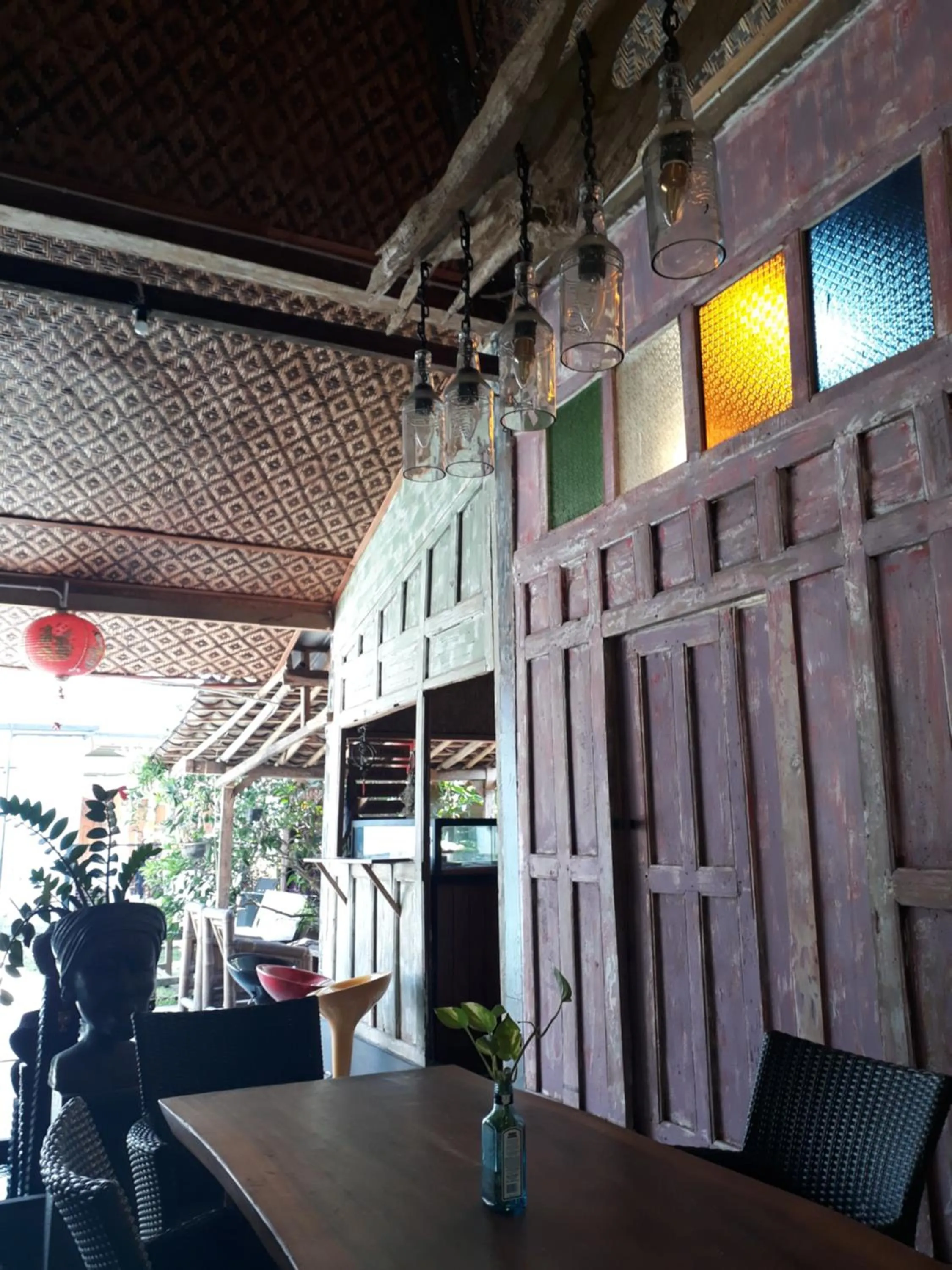 Restaurant/places to eat in Arjuna Garden Homestay