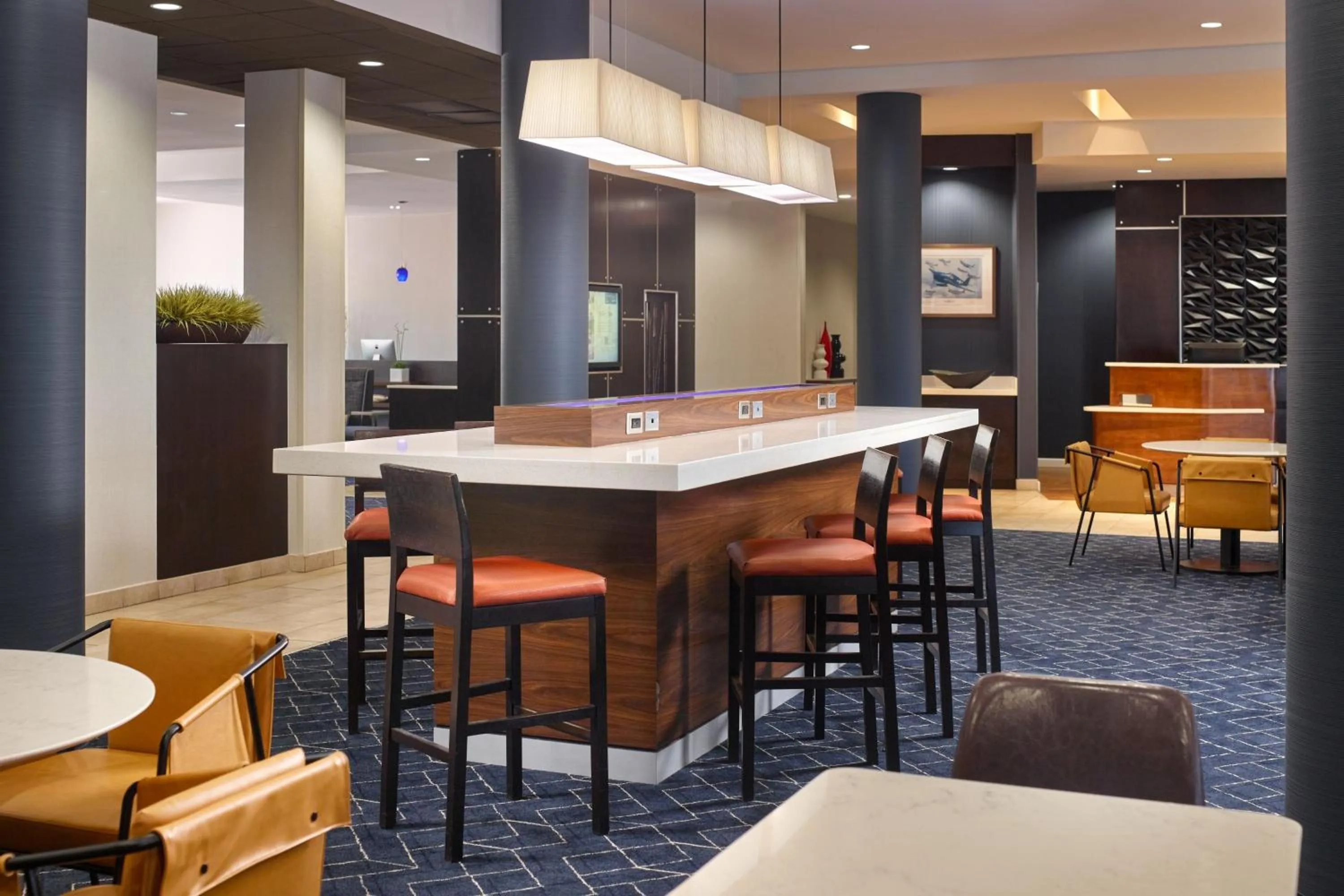 Restaurant/places to eat in Courtyard Warner Robins