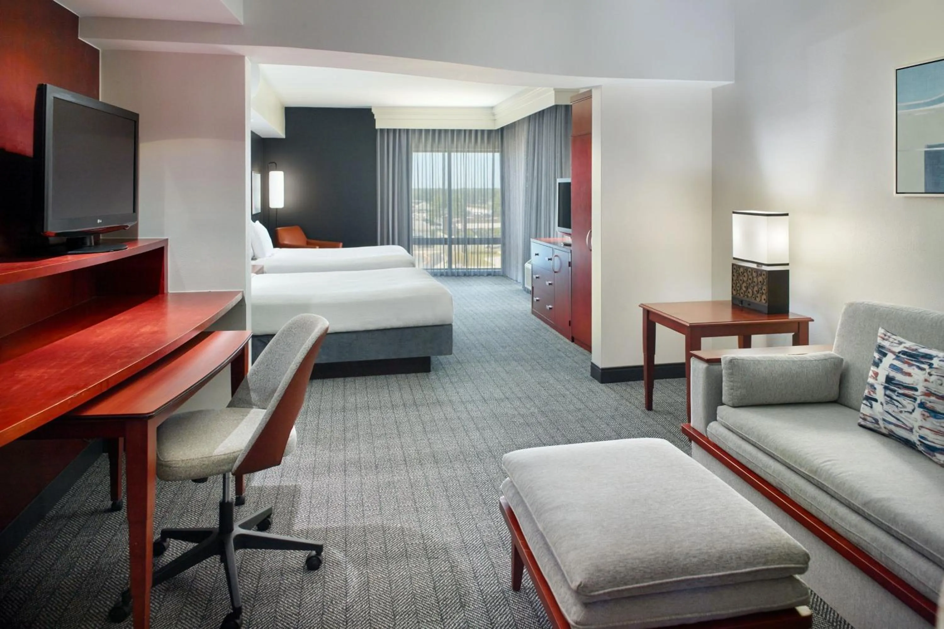 Bedroom, Bed in Courtyard Warner Robins