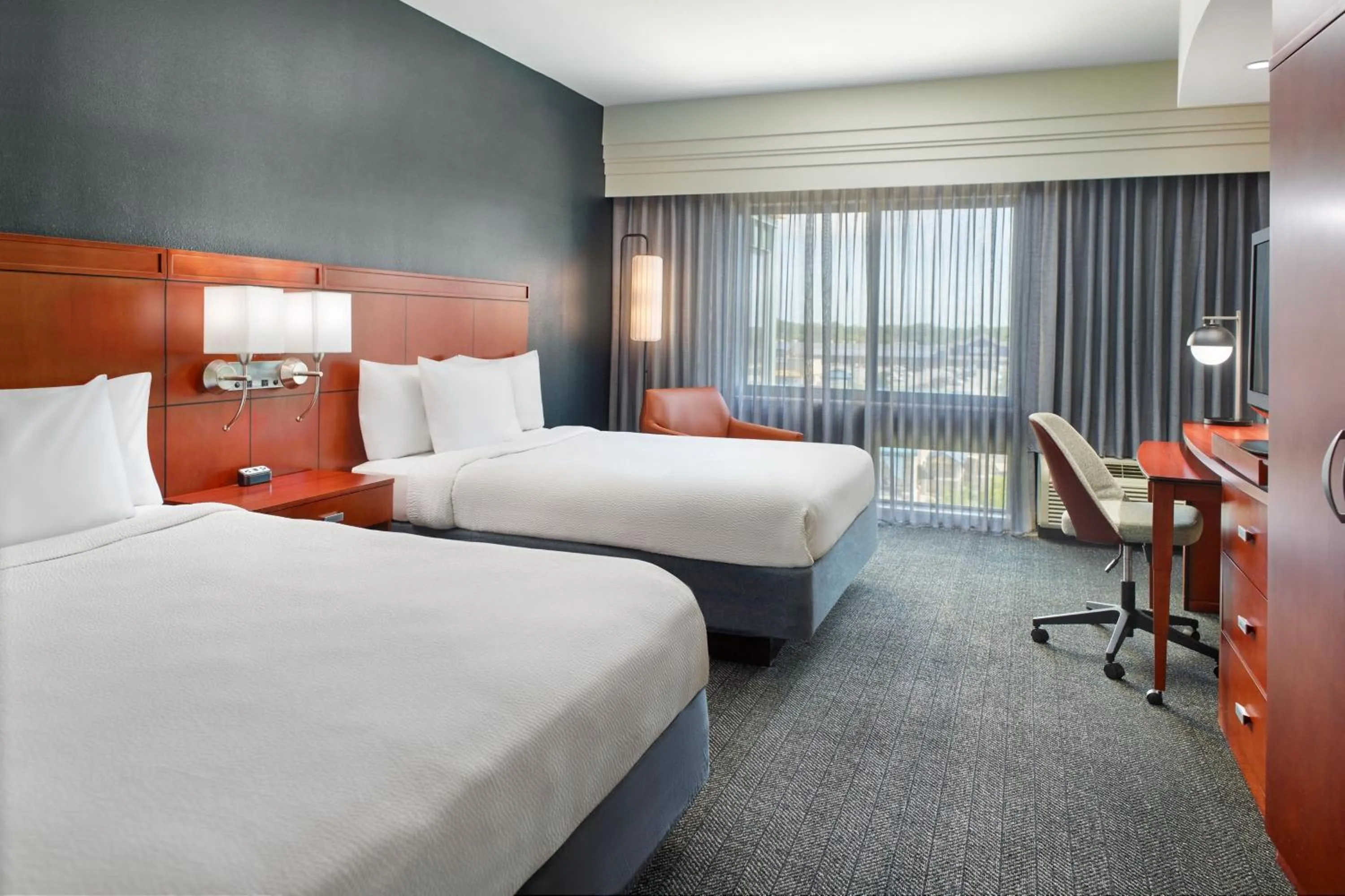 Photo of the whole room, Bed in Courtyard Warner Robins