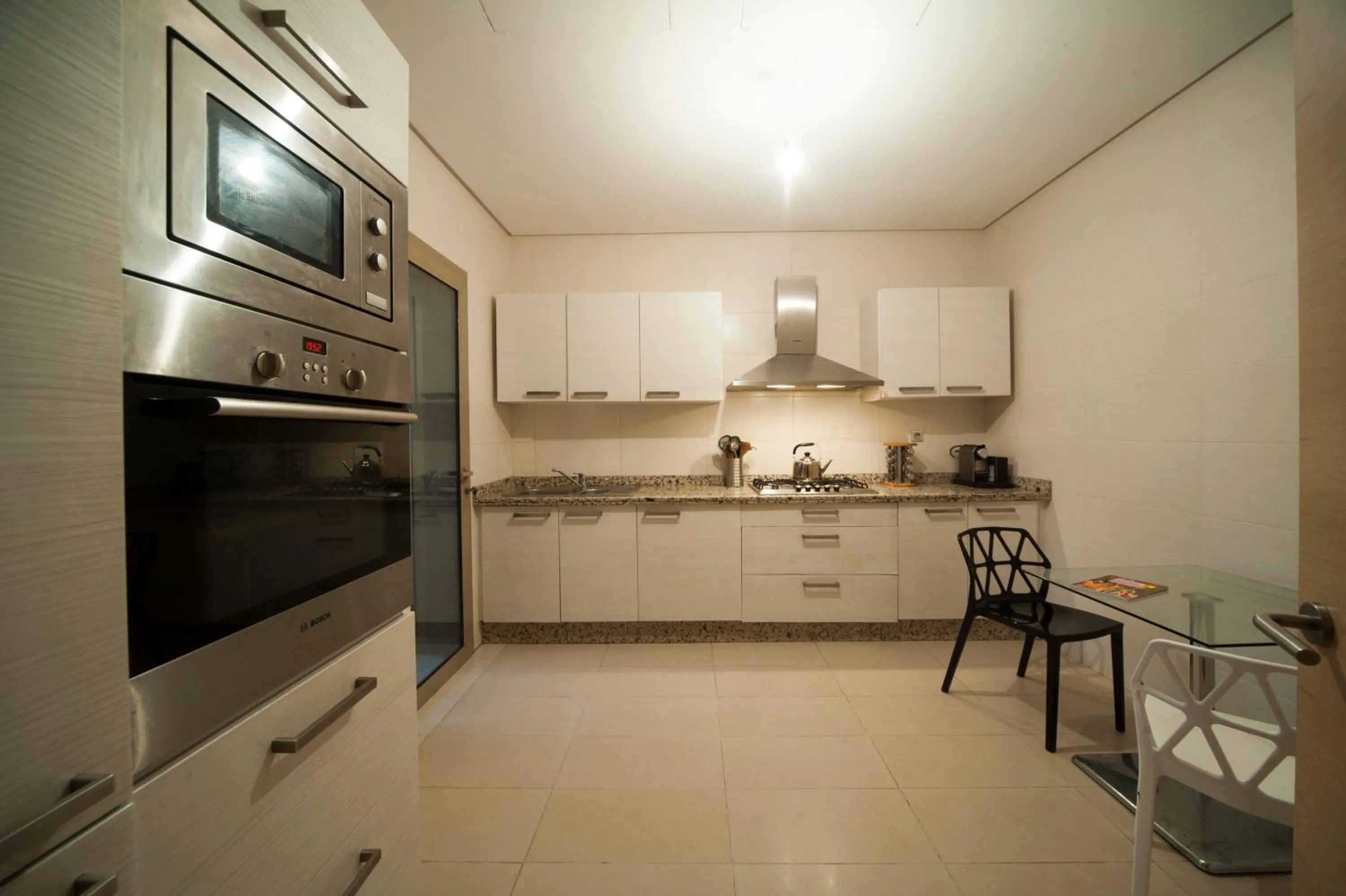 Kitchen or kitchenette in Villa Loubane