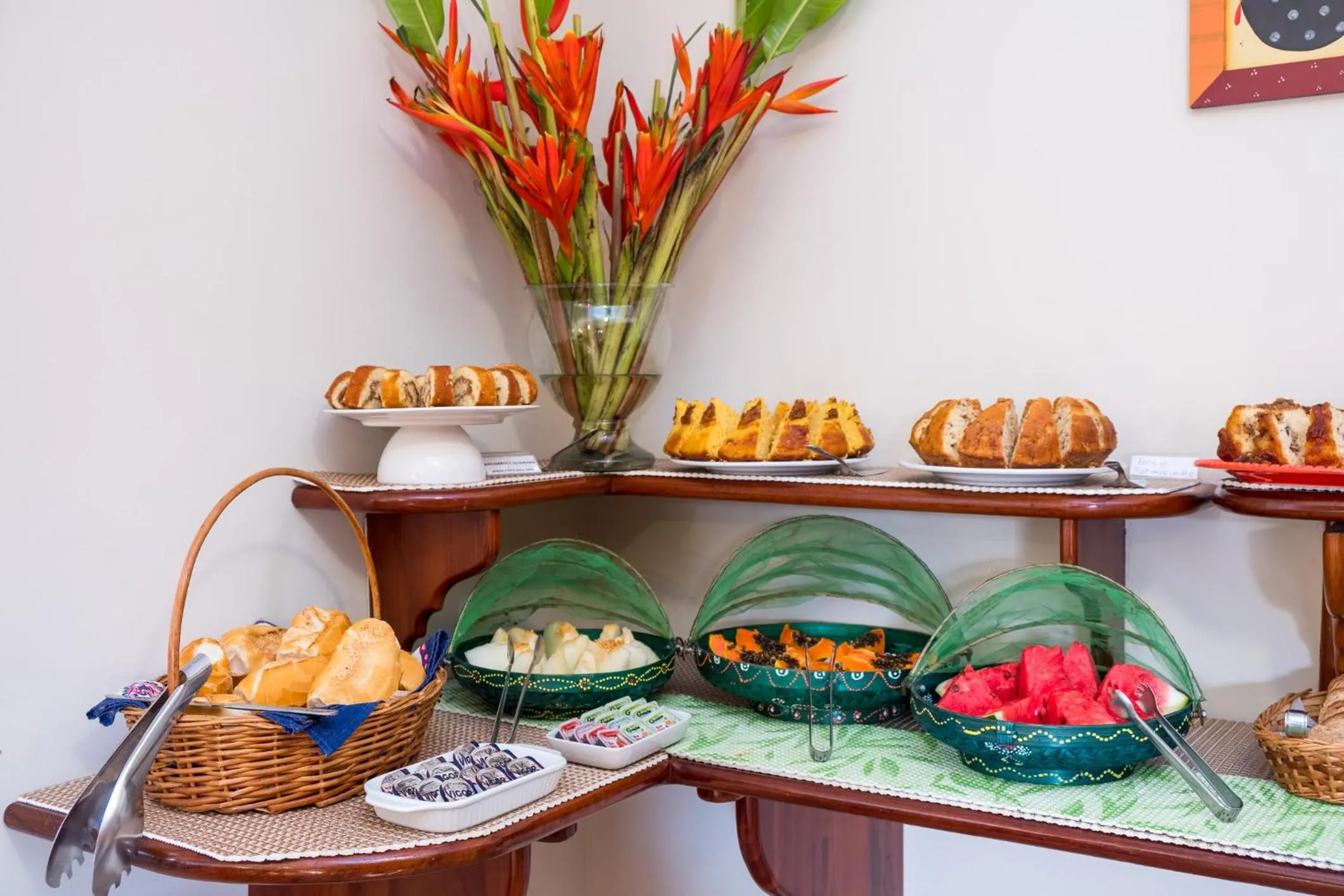 Buffet breakfast in Pousada Mar Azul