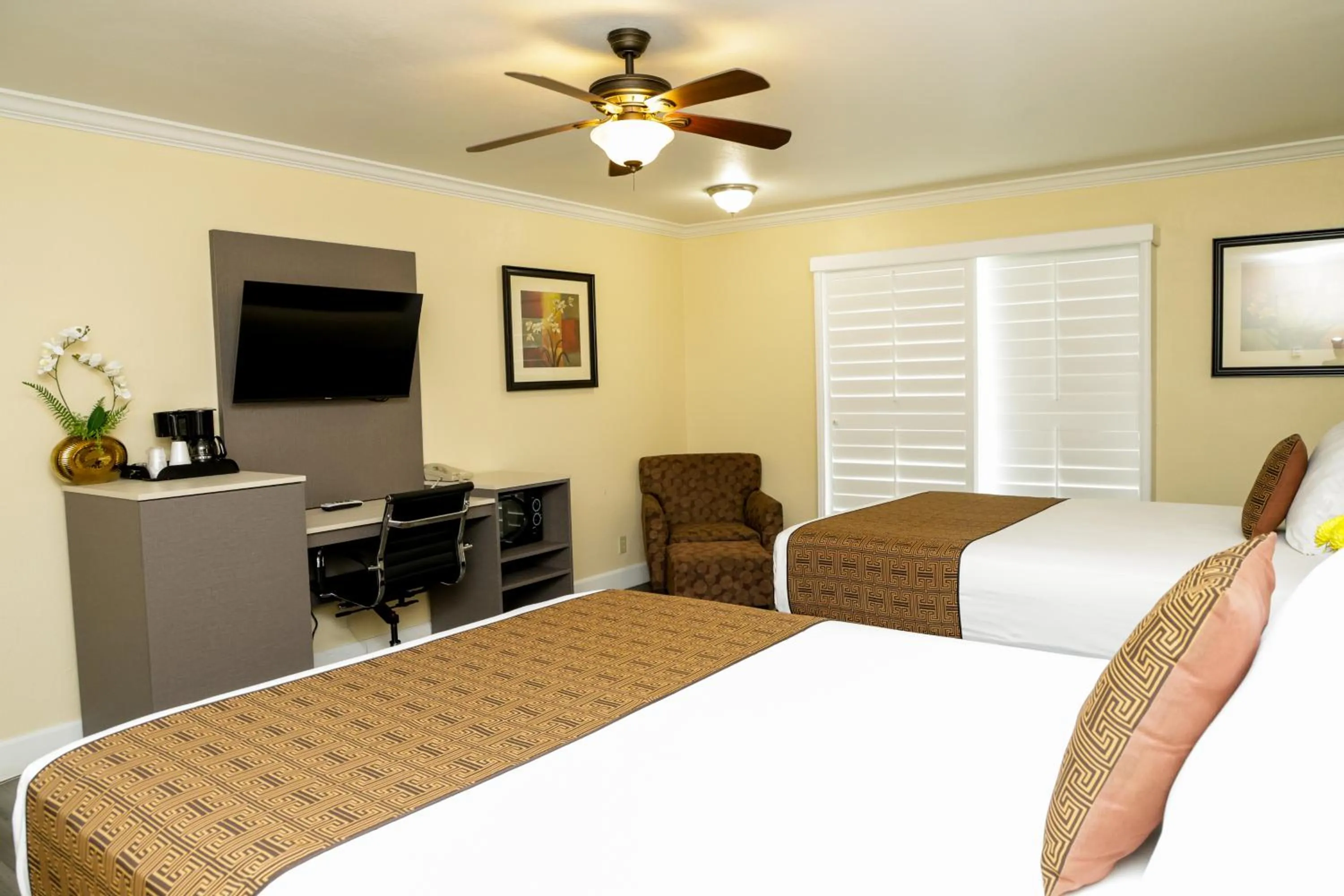 Bed in Silver Surf Motel