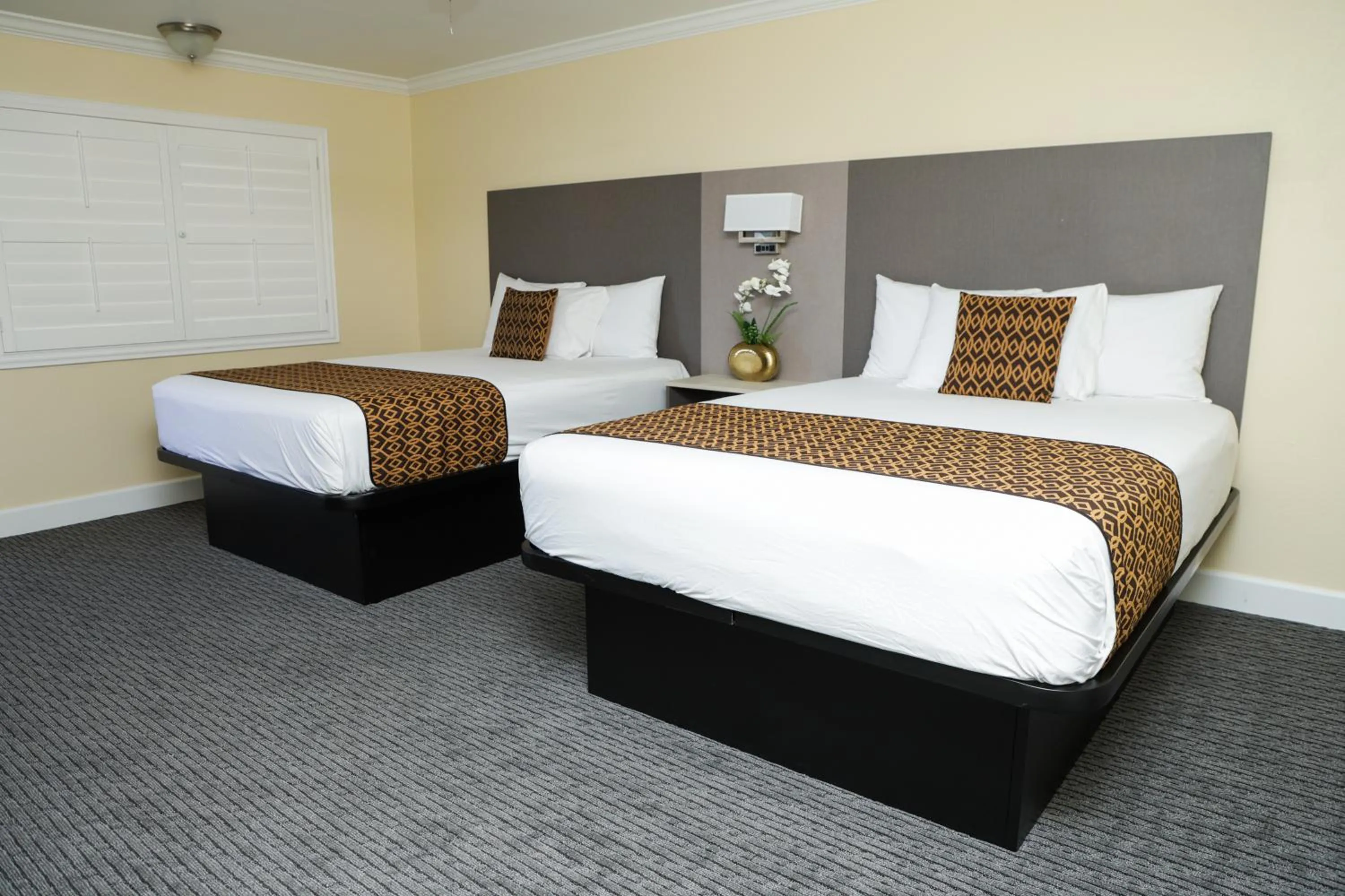 Bed in Silver Surf Motel