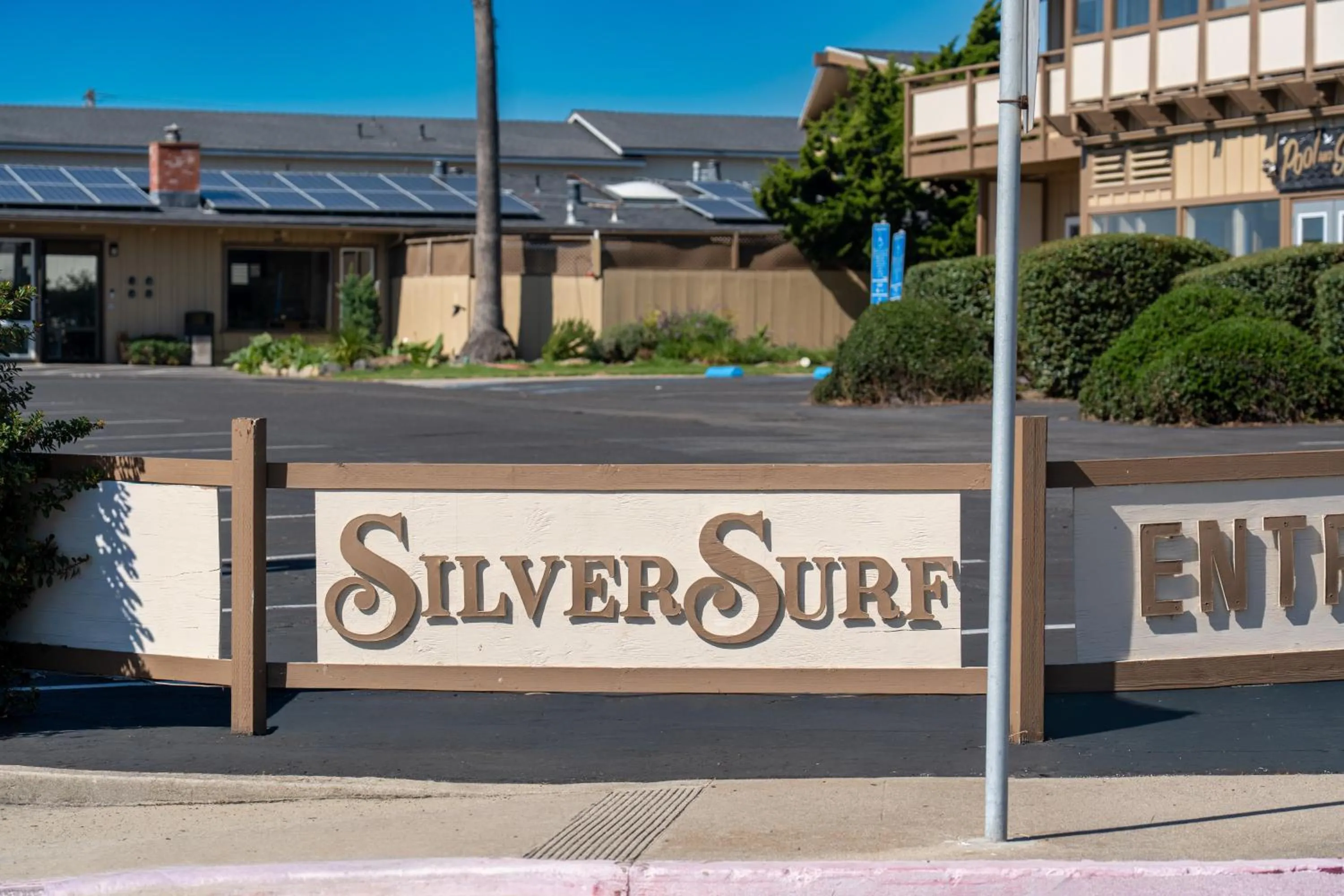 Silver Surf Motel