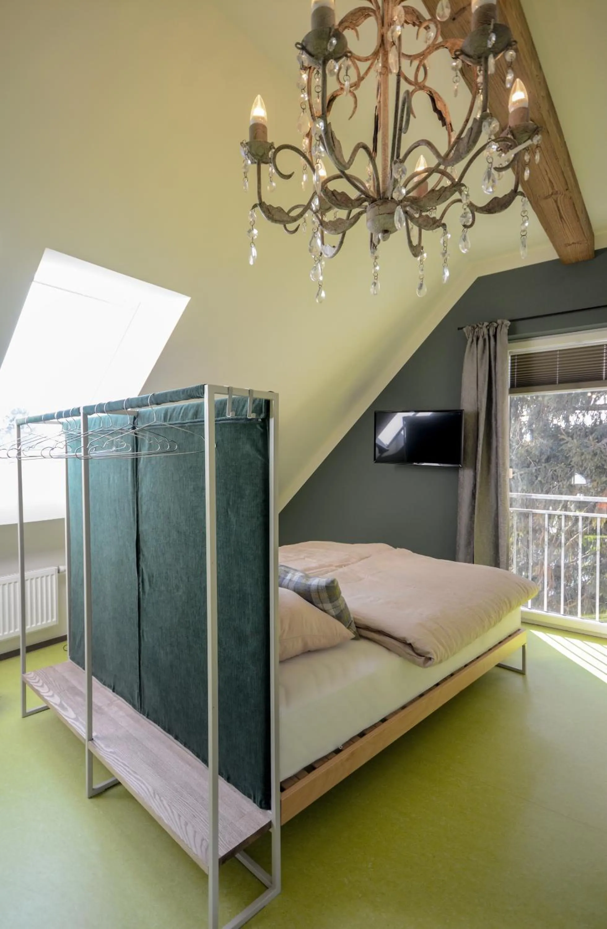 Bedroom, Bed in HOMEBOUND APARTMENTS Salzburg City II - contactless check-in