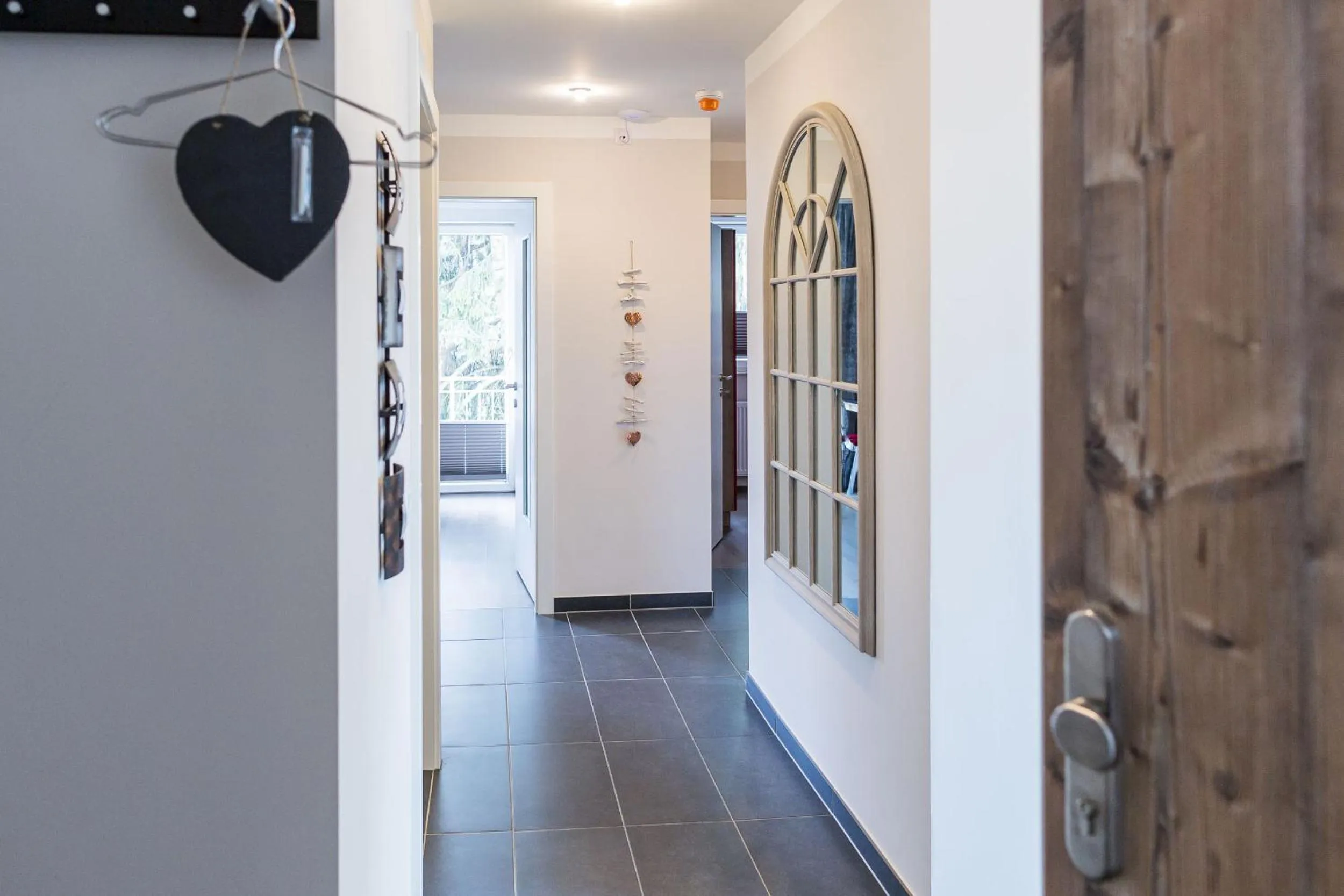 Photo of the whole room in HOMEBOUND APARTMENTS Salzburg City II - contactless check-in