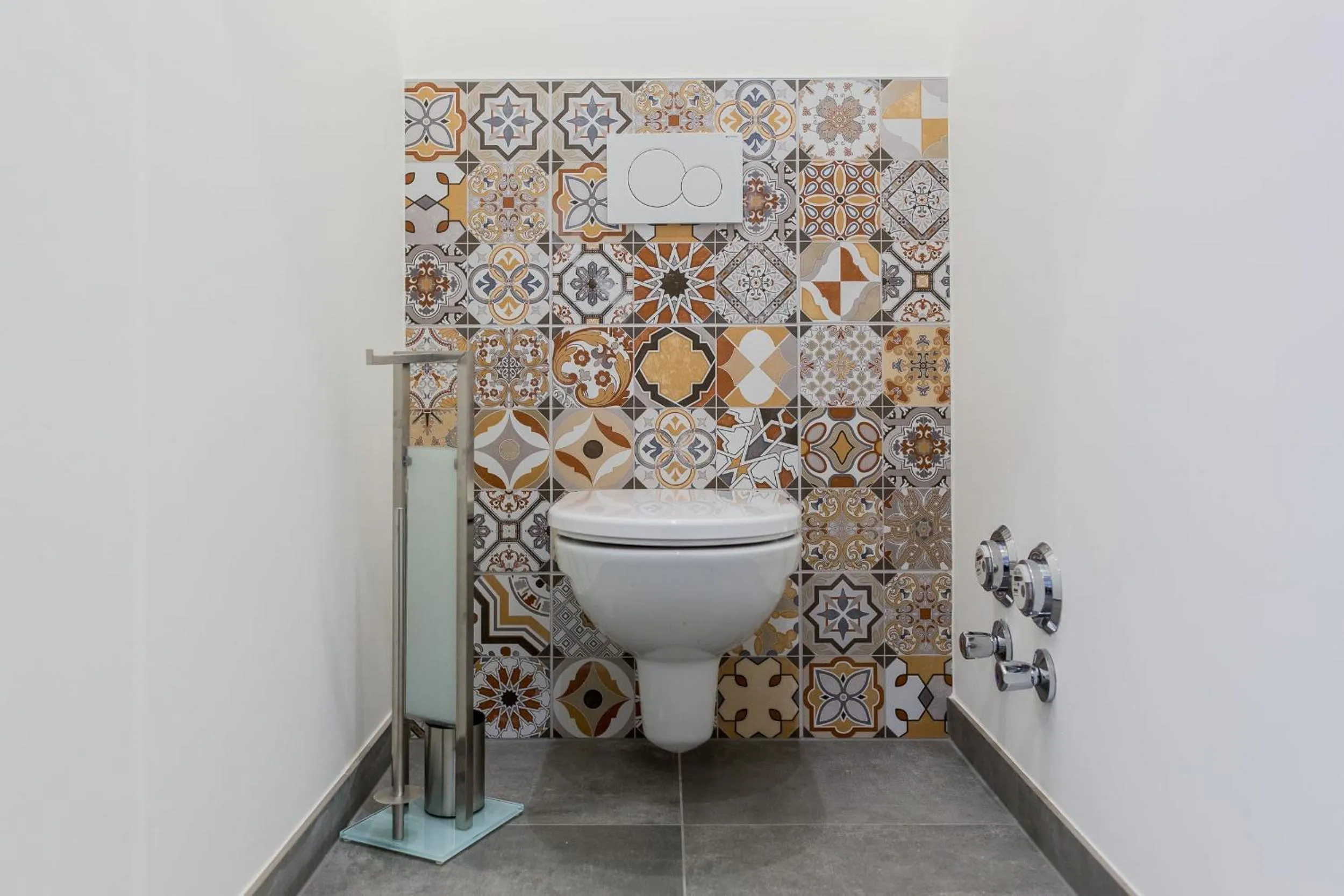 Bathroom in HOMEBOUND APARTMENTS Salzburg City II - contactless check-in