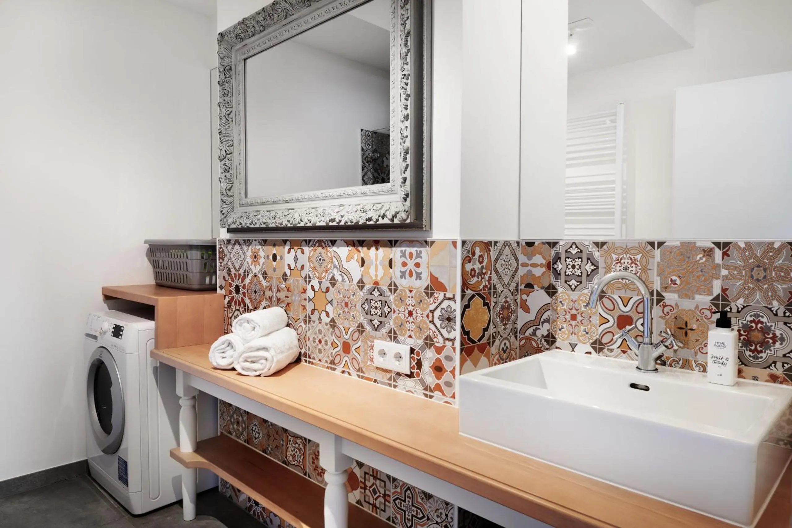 Bathroom in HOMEBOUND APARTMENTS Salzburg City II - contactless check-in