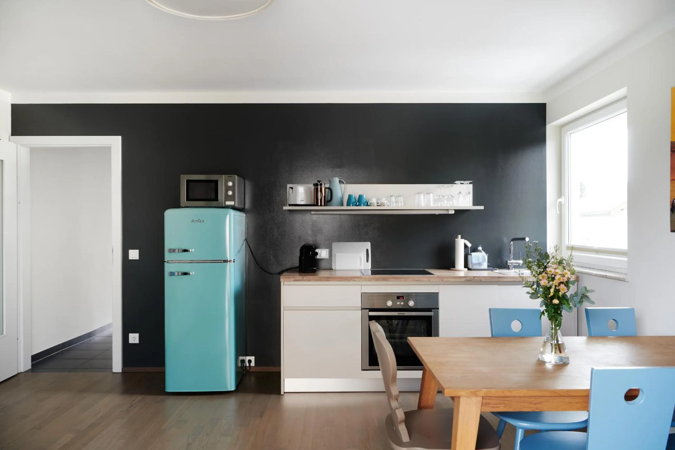 Kitchen or kitchenette in HOMEBOUND APARTMENTS Salzburg City II - contactless check-in