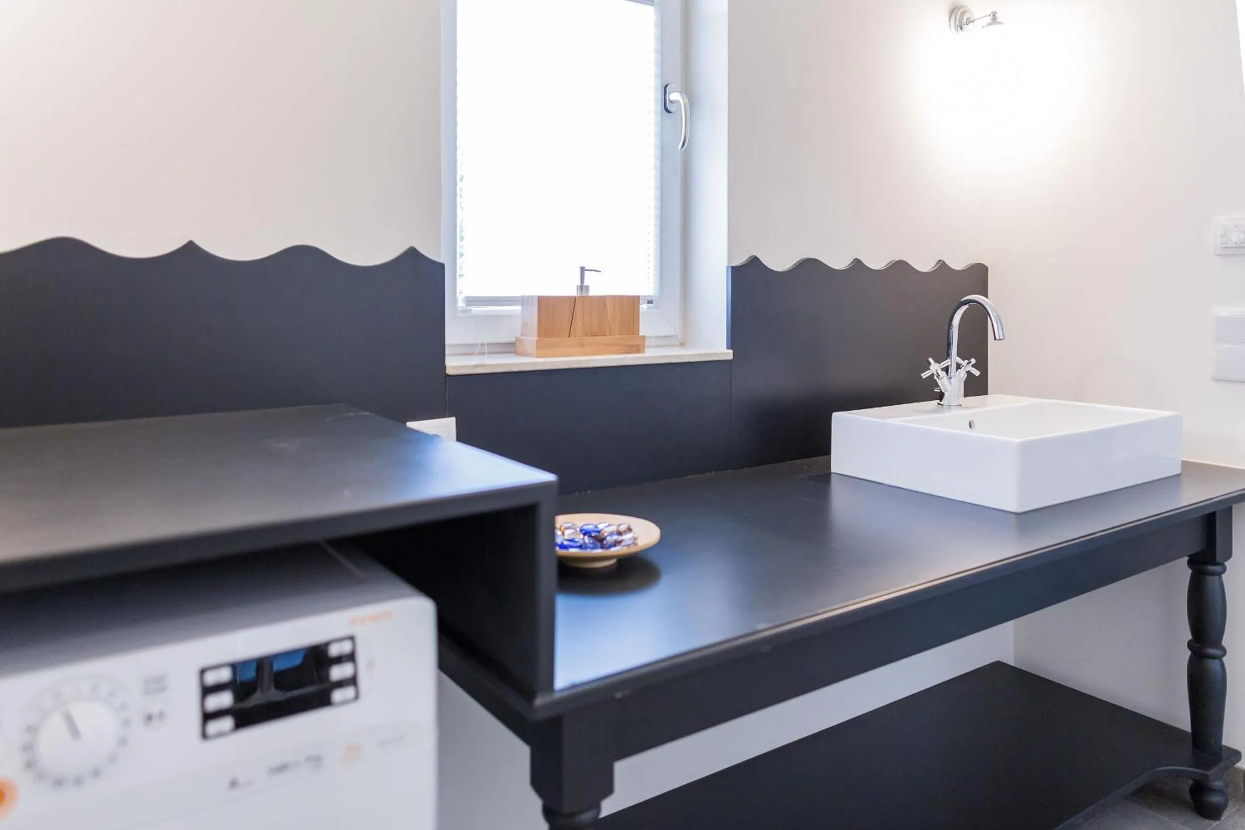 Bathroom in HOMEBOUND APARTMENTS Salzburg City II - contactless check-in