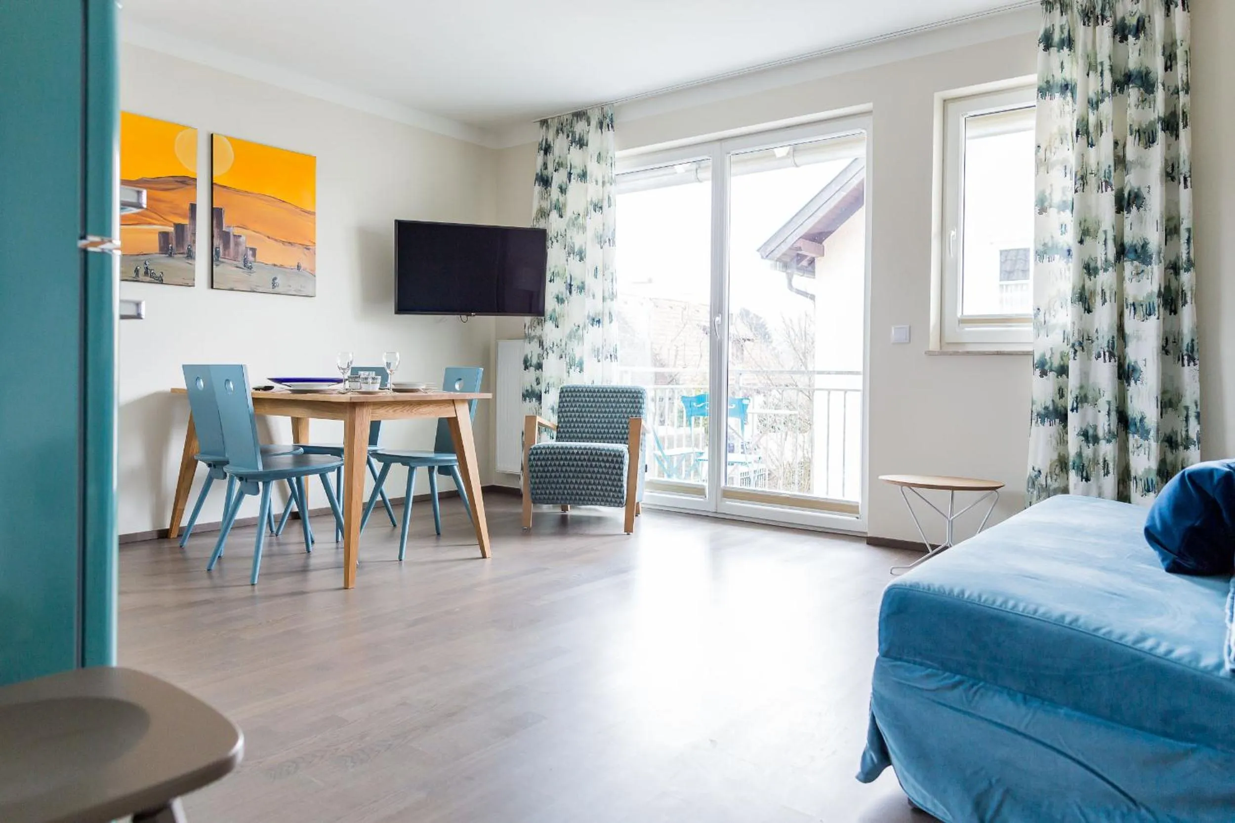 Dining area in HOMEBOUND APARTMENTS Salzburg City II - contactless check-in