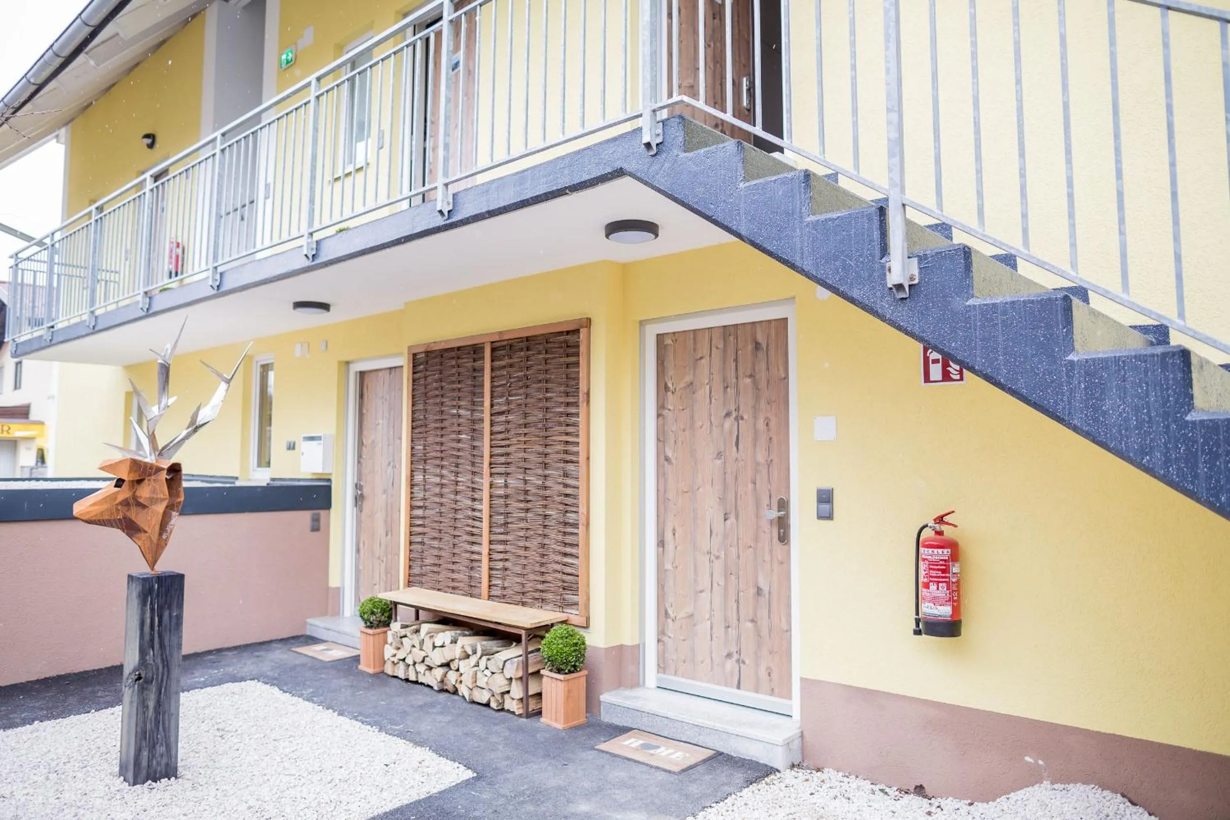 Property building in HOMEBOUND APARTMENTS Salzburg City II - contactless check-in