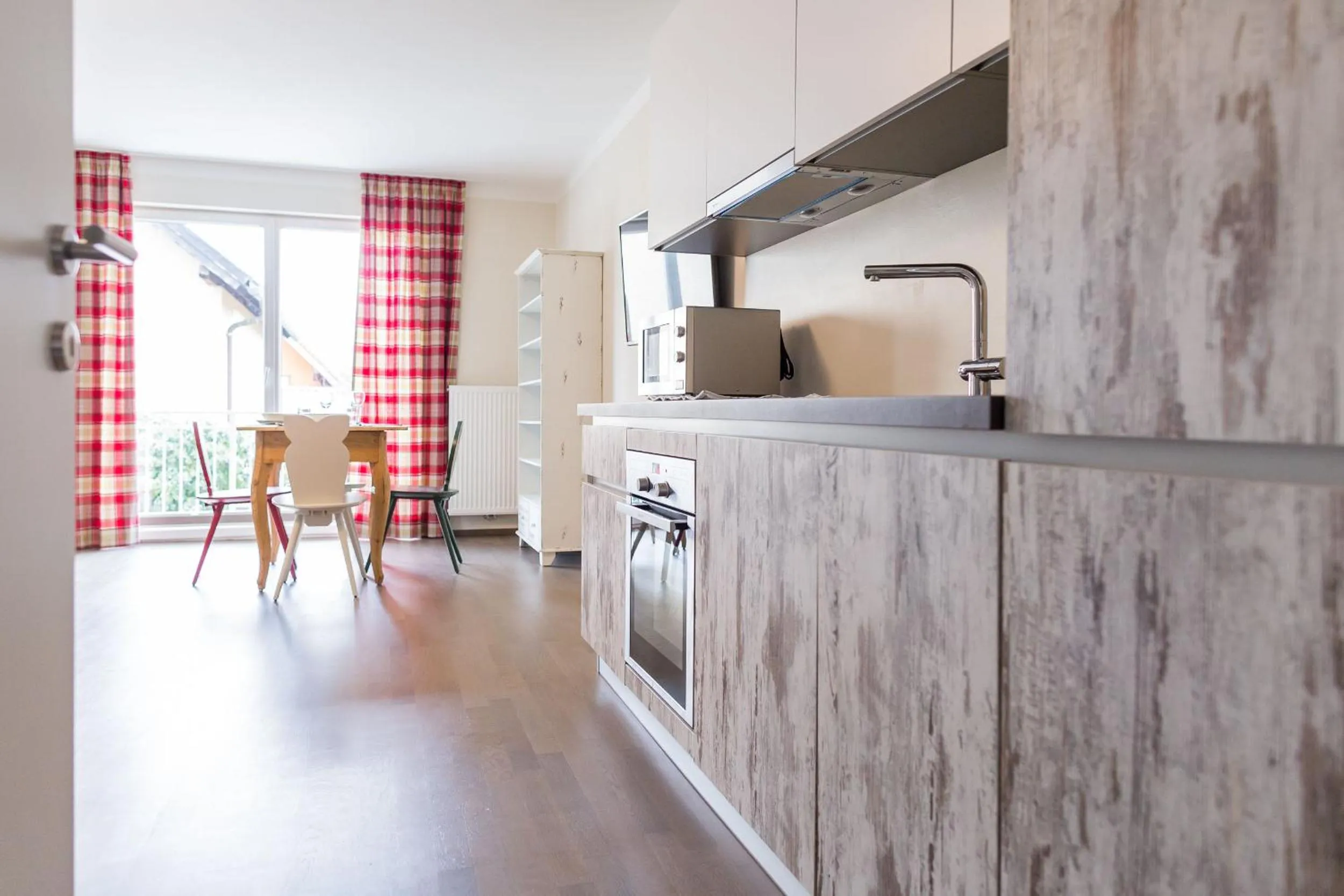 Kitchen or kitchenette in HOMEBOUND APARTMENTS Salzburg City II - contactless check-in