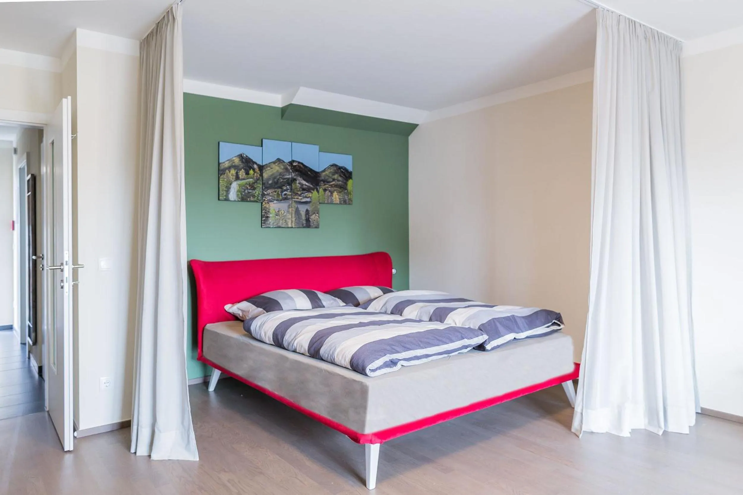 Bed in HOMEBOUND APARTMENTS Salzburg City II - contactless check-in