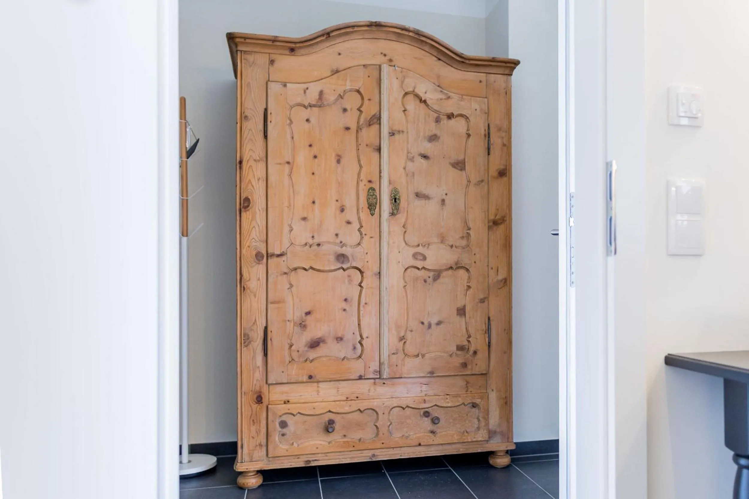 Decorative detail in HOMEBOUND APARTMENTS Salzburg City II - contactless check-in