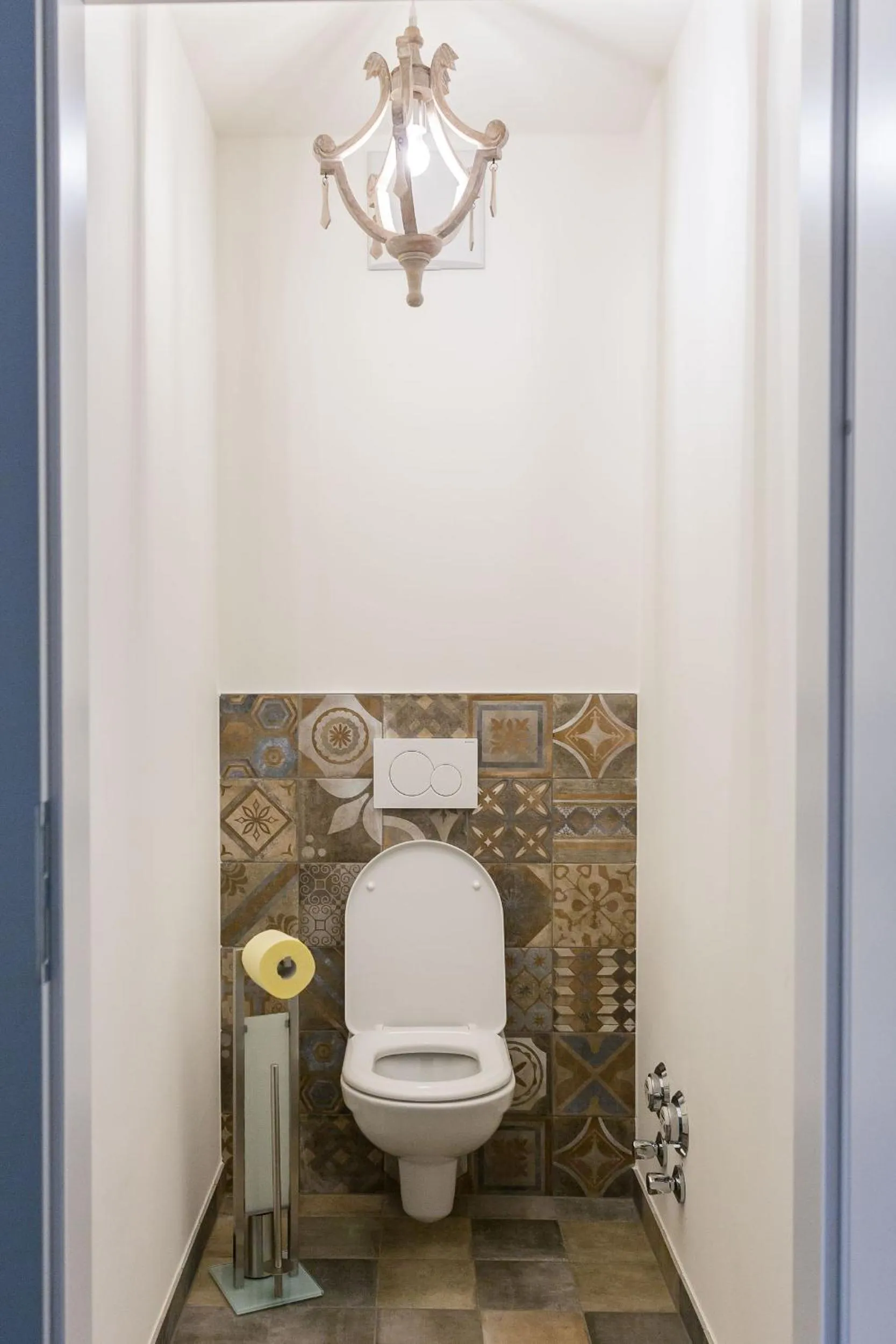 Bathroom in HOMEBOUND APARTMENTS Salzburg City II - contactless check-in