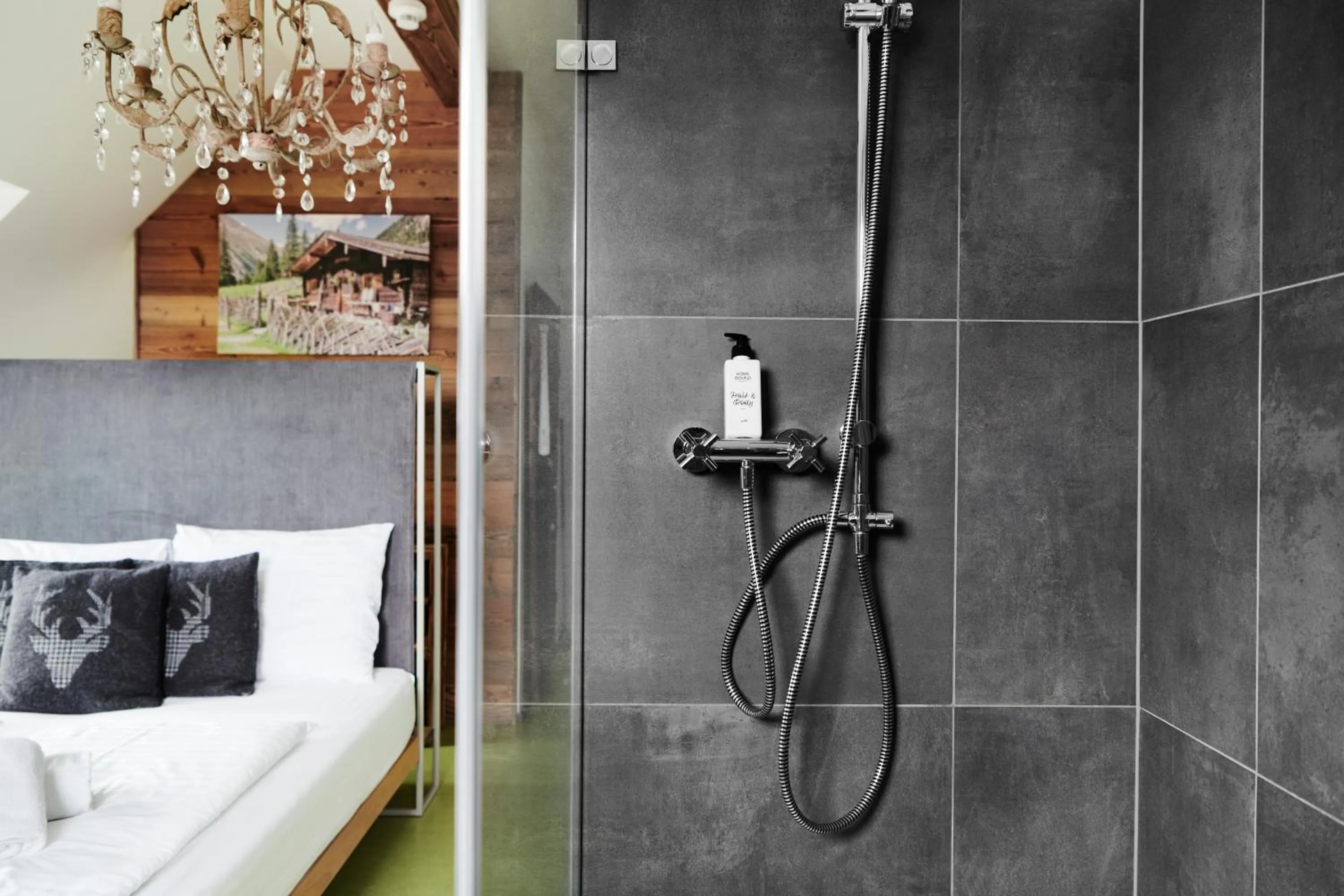 Bathroom in HOMEBOUND APARTMENTS Salzburg City II - contactless check-in