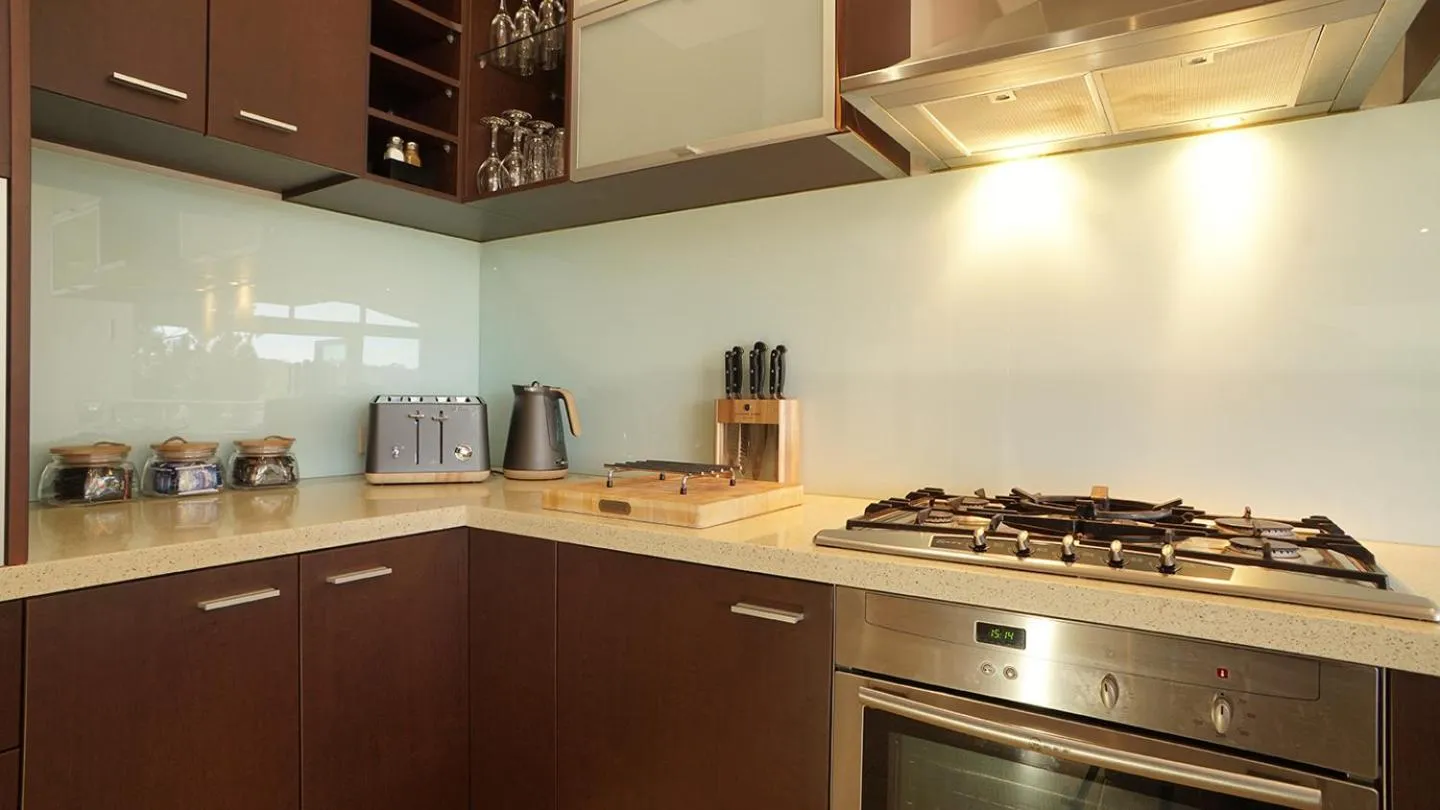 Kitchen or kitchenette in Central Avenue Apartments