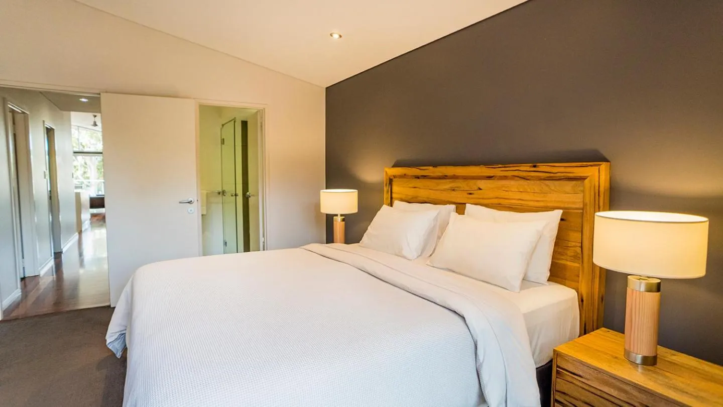 Bedroom, Bed in Central Avenue Apartments