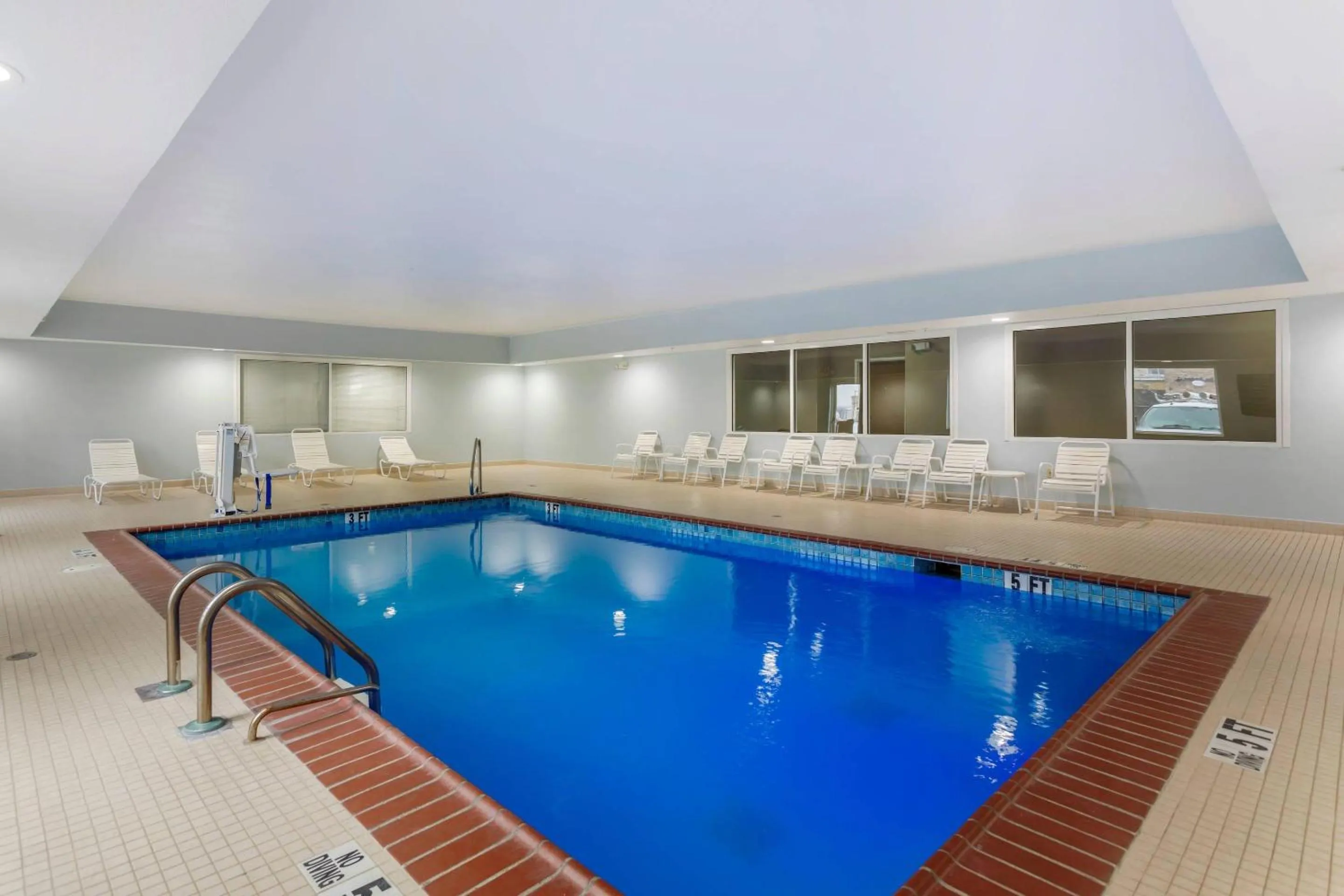 Swimming pool in Sleep Inn & Suites Smyrna - Nashville Area