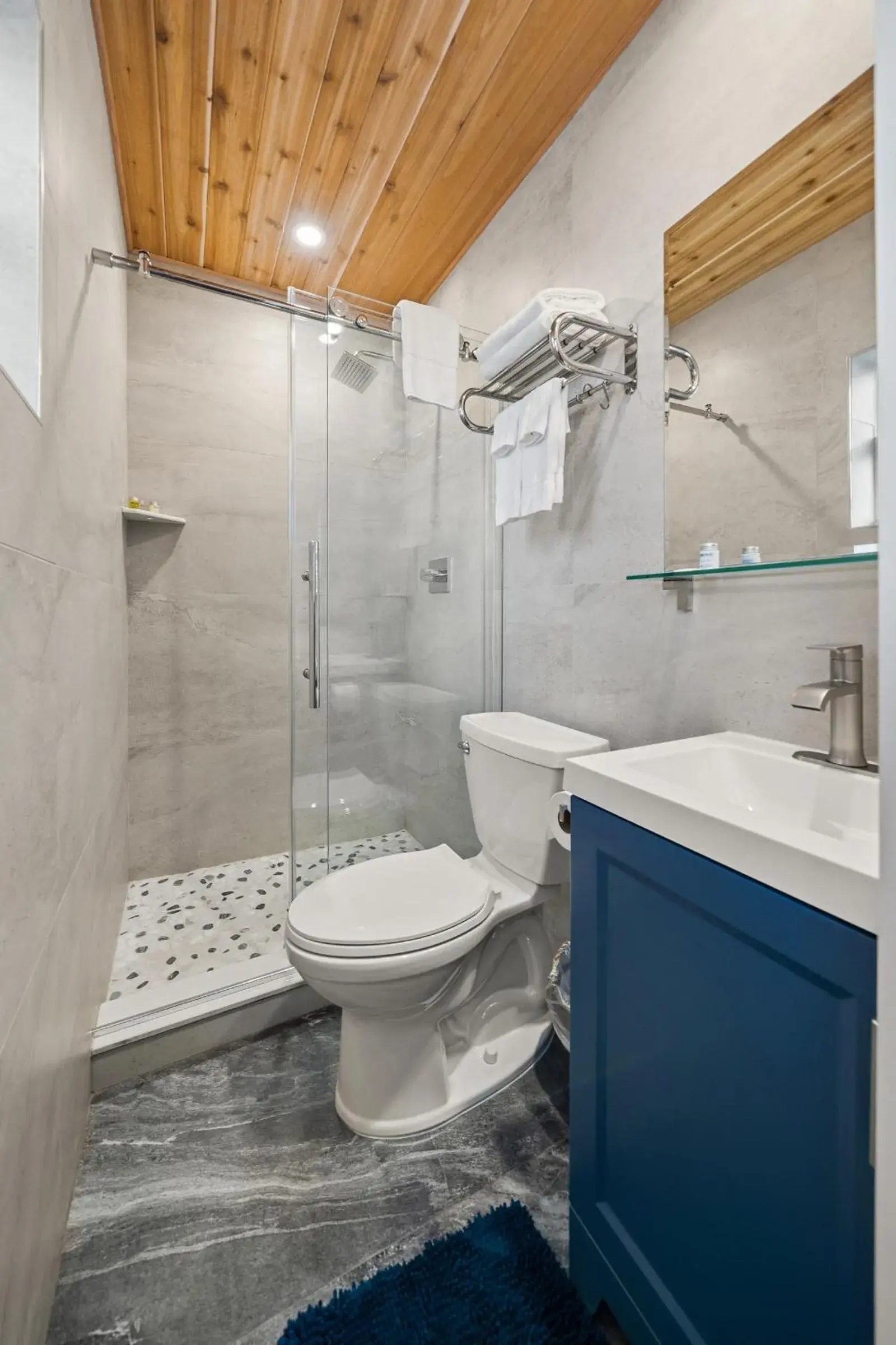 Double Room in Bleu Beach Resort Double Room in Bleu Beach Resort