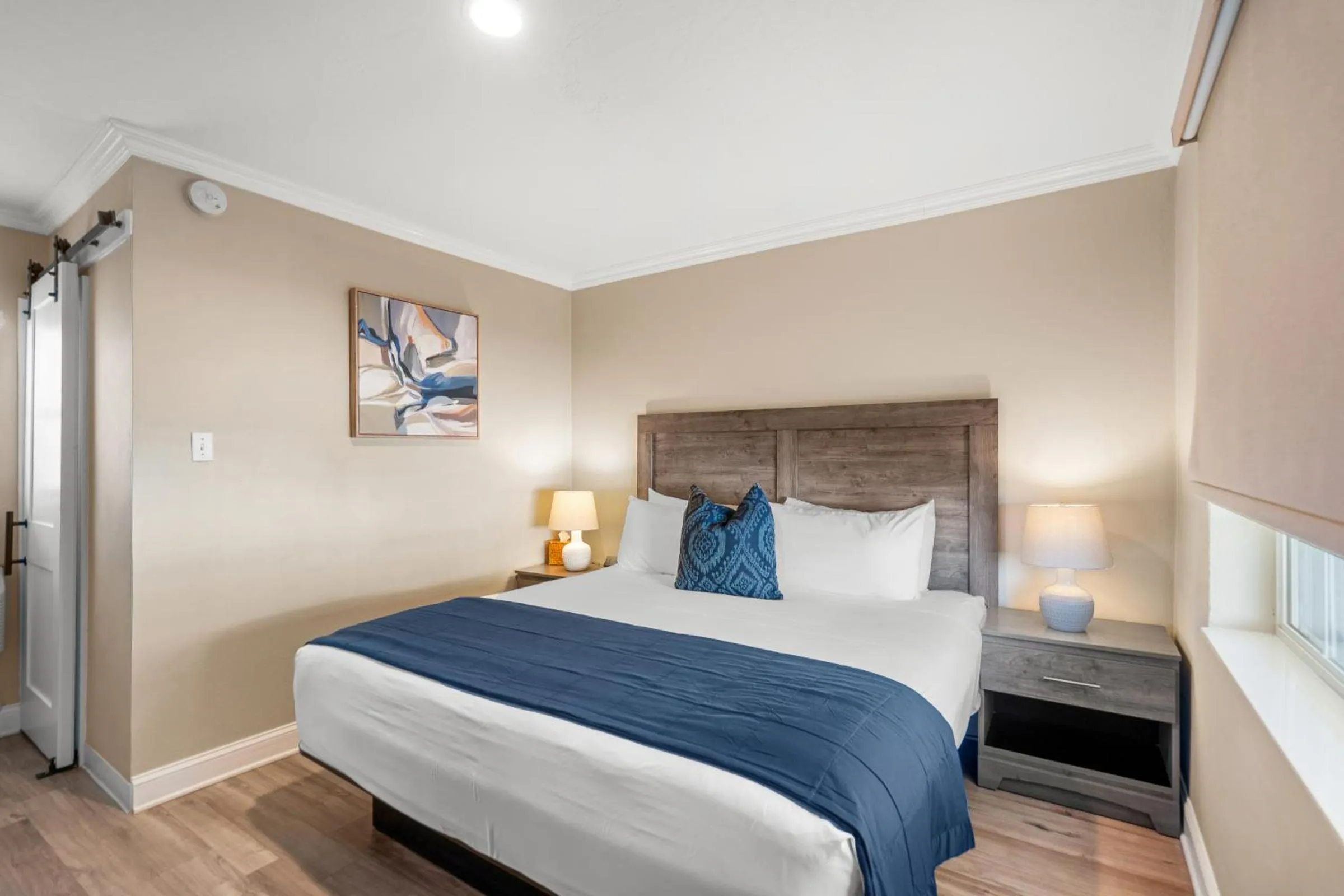 Bed in Bleu Beach Resort