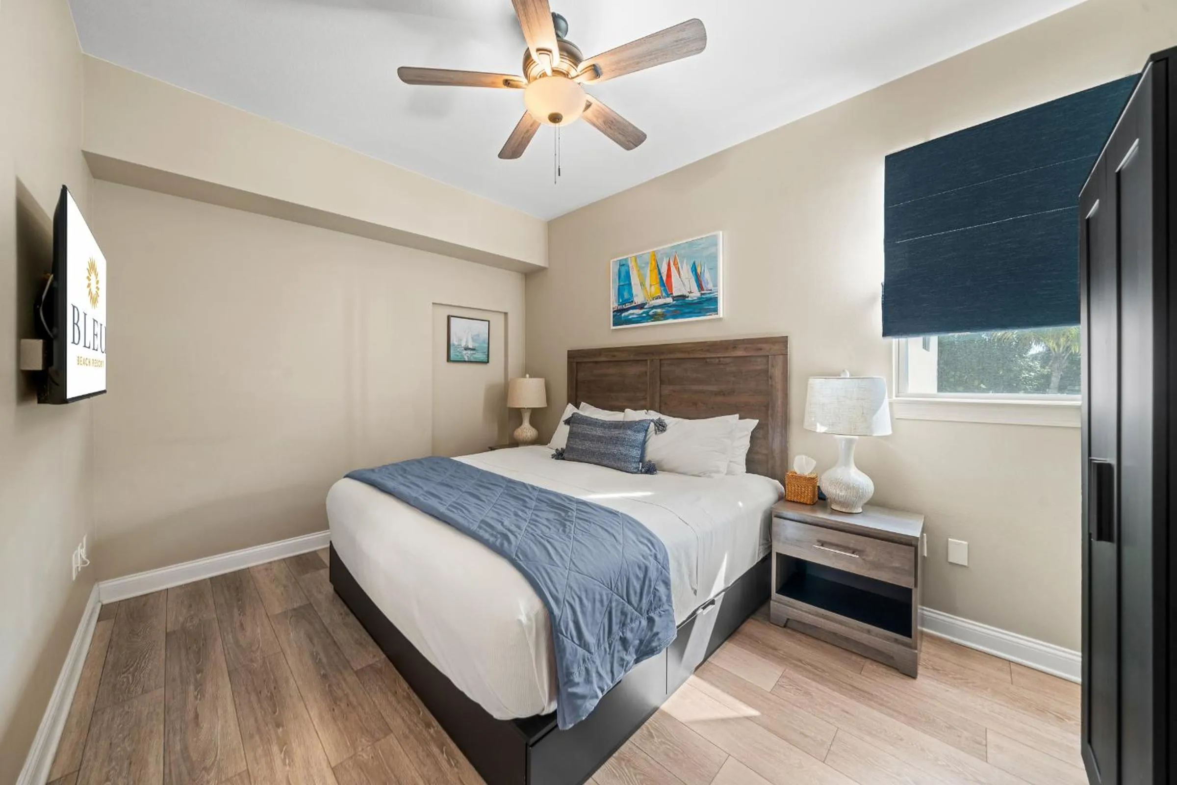 Bedroom, Bed in Bleu Beach Resort