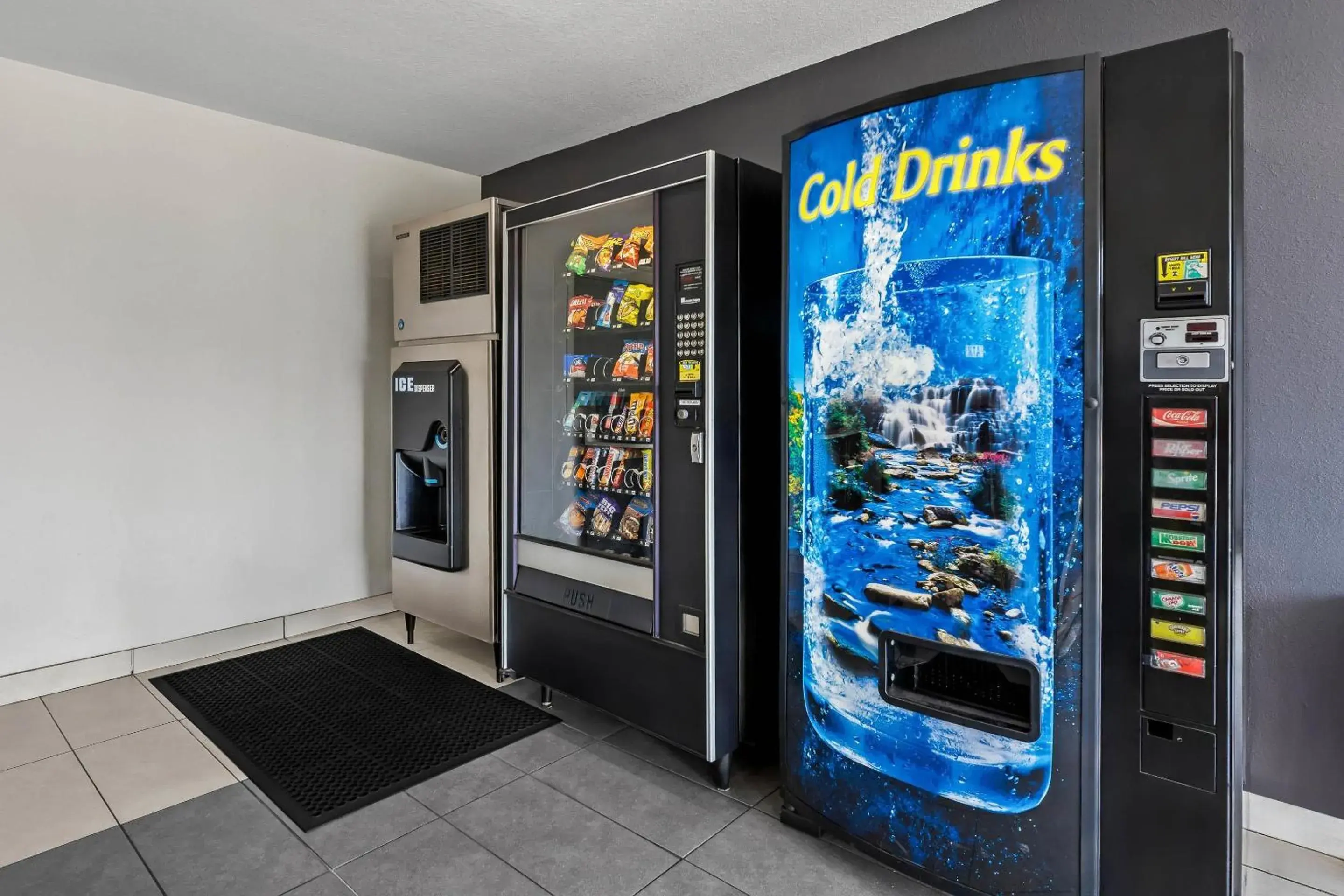 Property building in Motel 6-Murfreesboro, TN Property building in Motel 6-Murfreesboro, TN