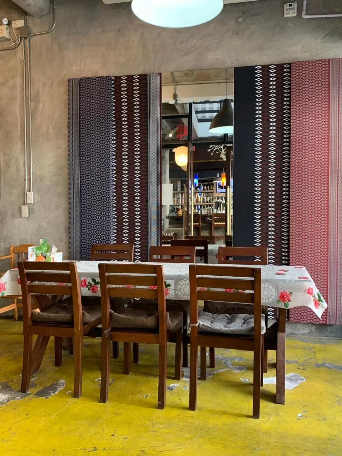 Restaurant/places to eat in Mo rooms Restaurant/places to eat in Mo rooms