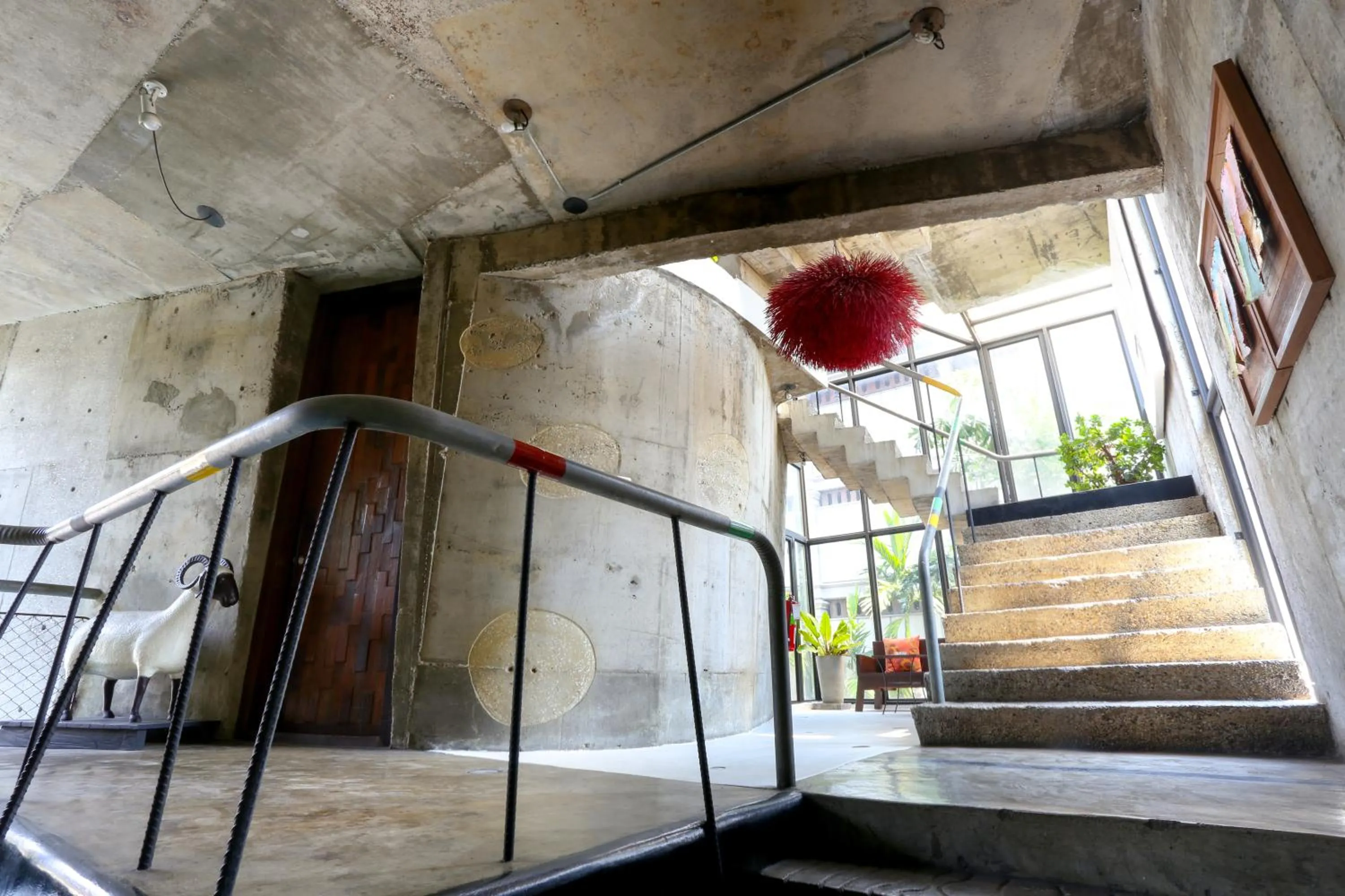 Property building in Mo rooms