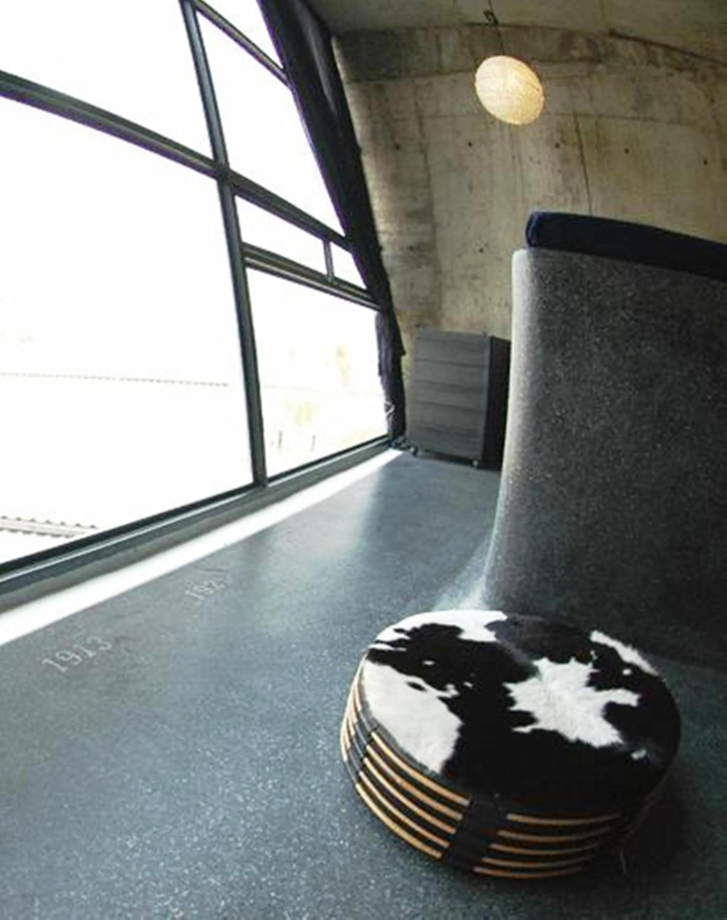 Neighbourhood in Mo rooms