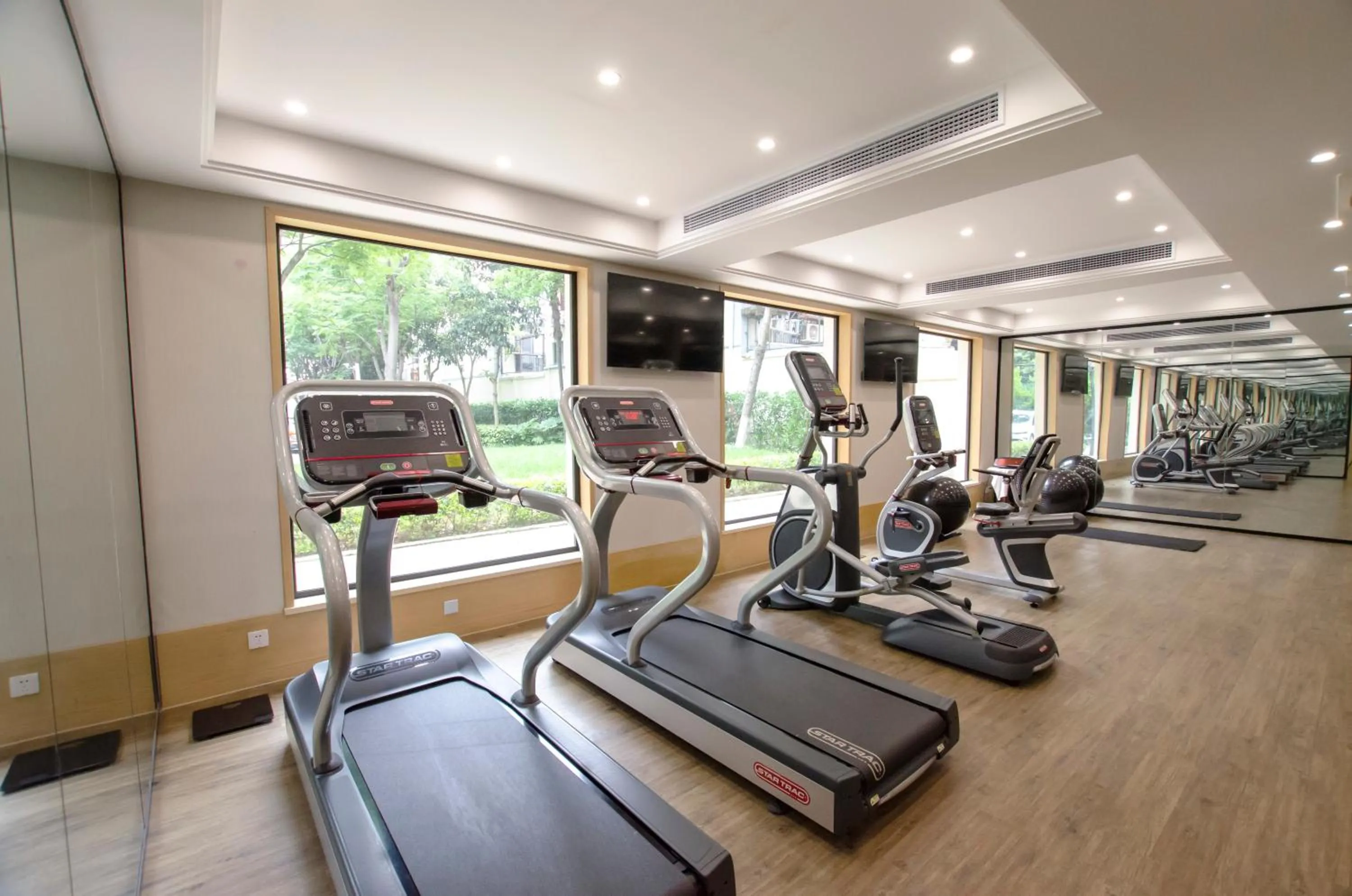 Fitness centre/facilities in Shanghai Fenyang Garden Boutique Hotel