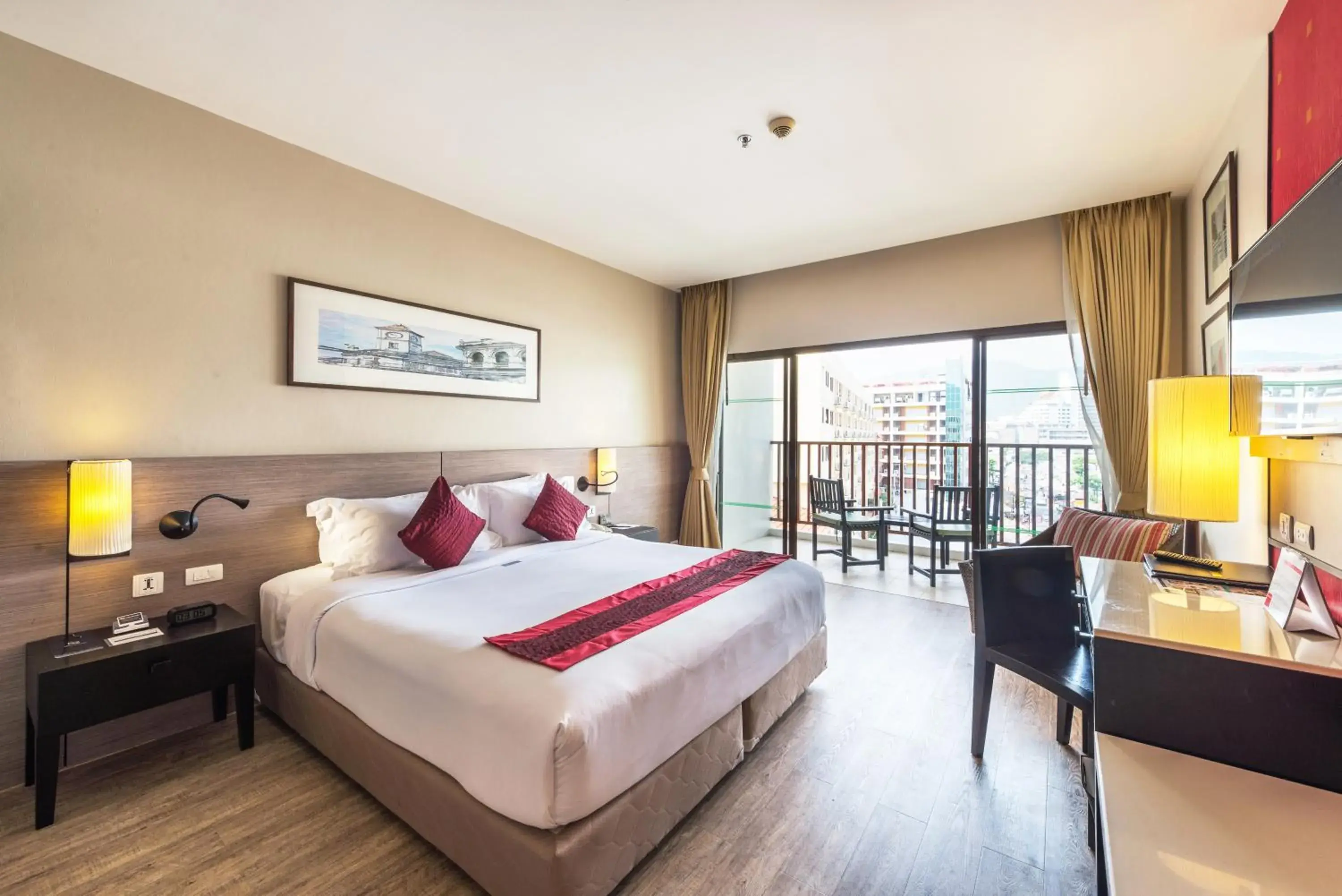 Bed in Deevana Plaza Phuket - SHA Extra Plus Bed in Deevana Plaza Phuket - SHA Extra Plus