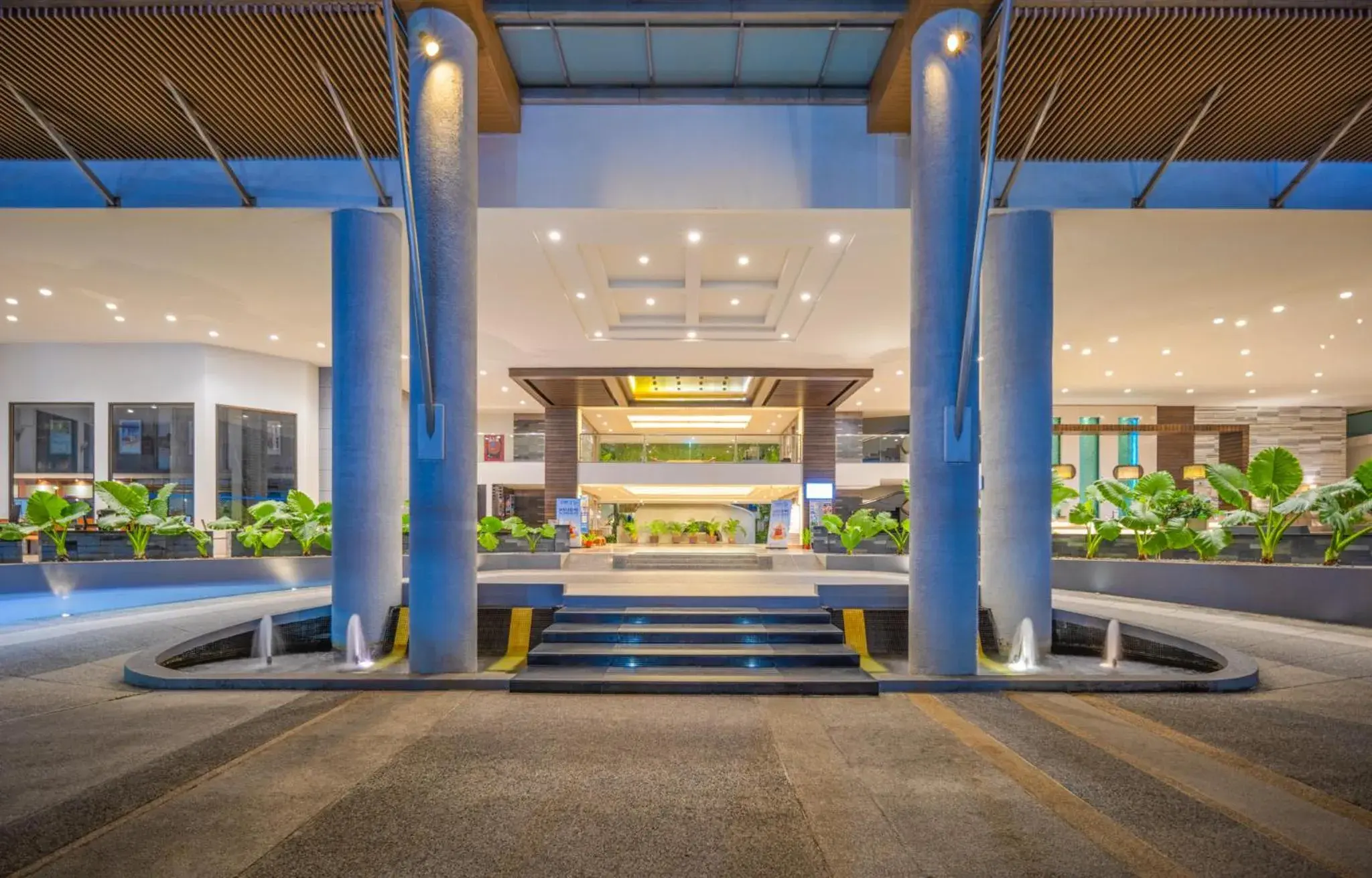 Facade/entrance in Deevana Plaza Phuket - SHA Extra Plus Facade/entrance in Deevana Plaza Phuket - SHA Extra Plus