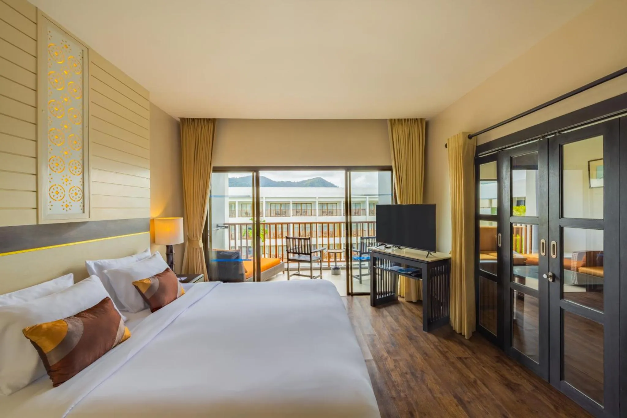 Bed in Deevana Plaza Phuket - SHA Extra Plus