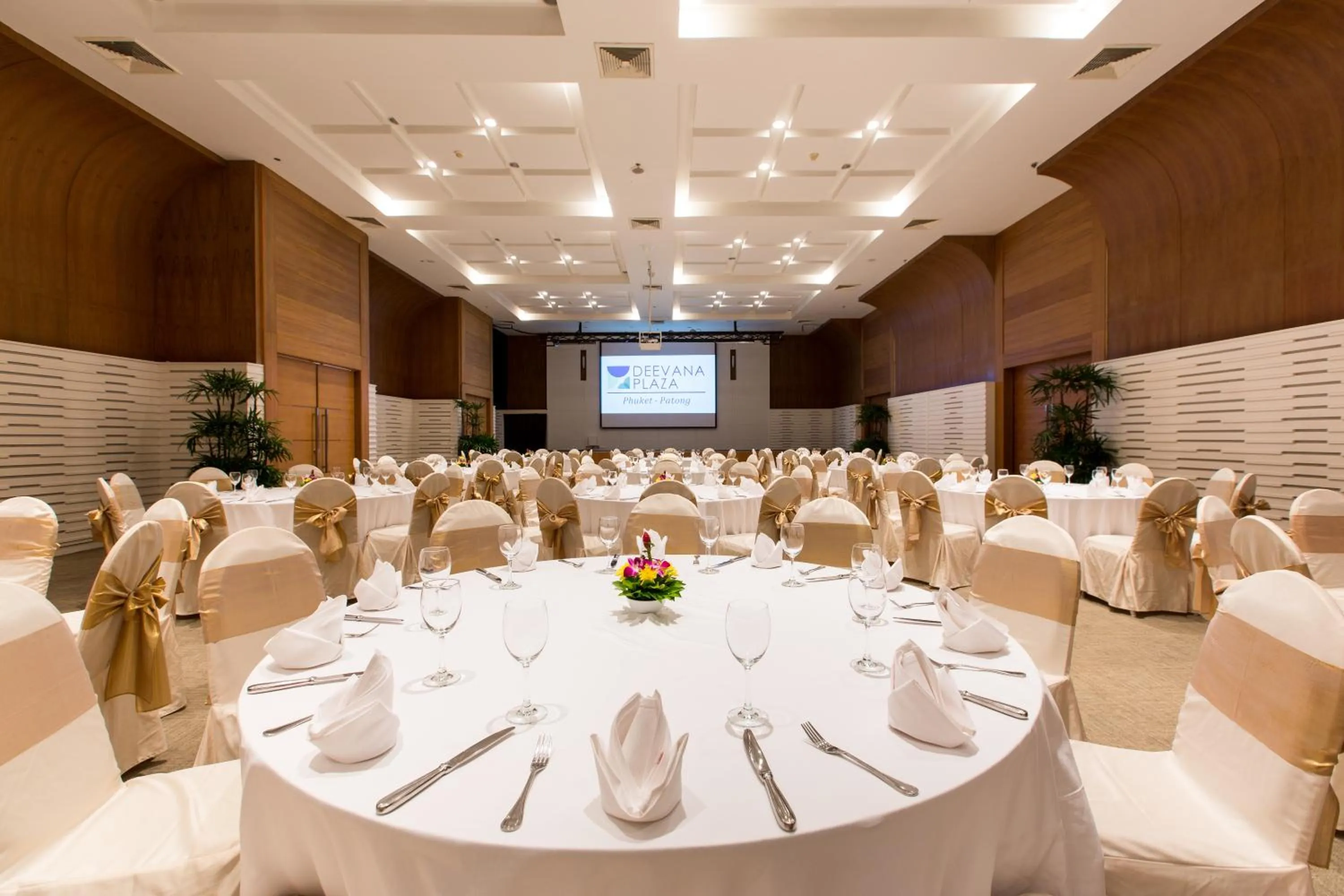 Business facilities in Deevana Plaza Phuket - SHA Extra Plus