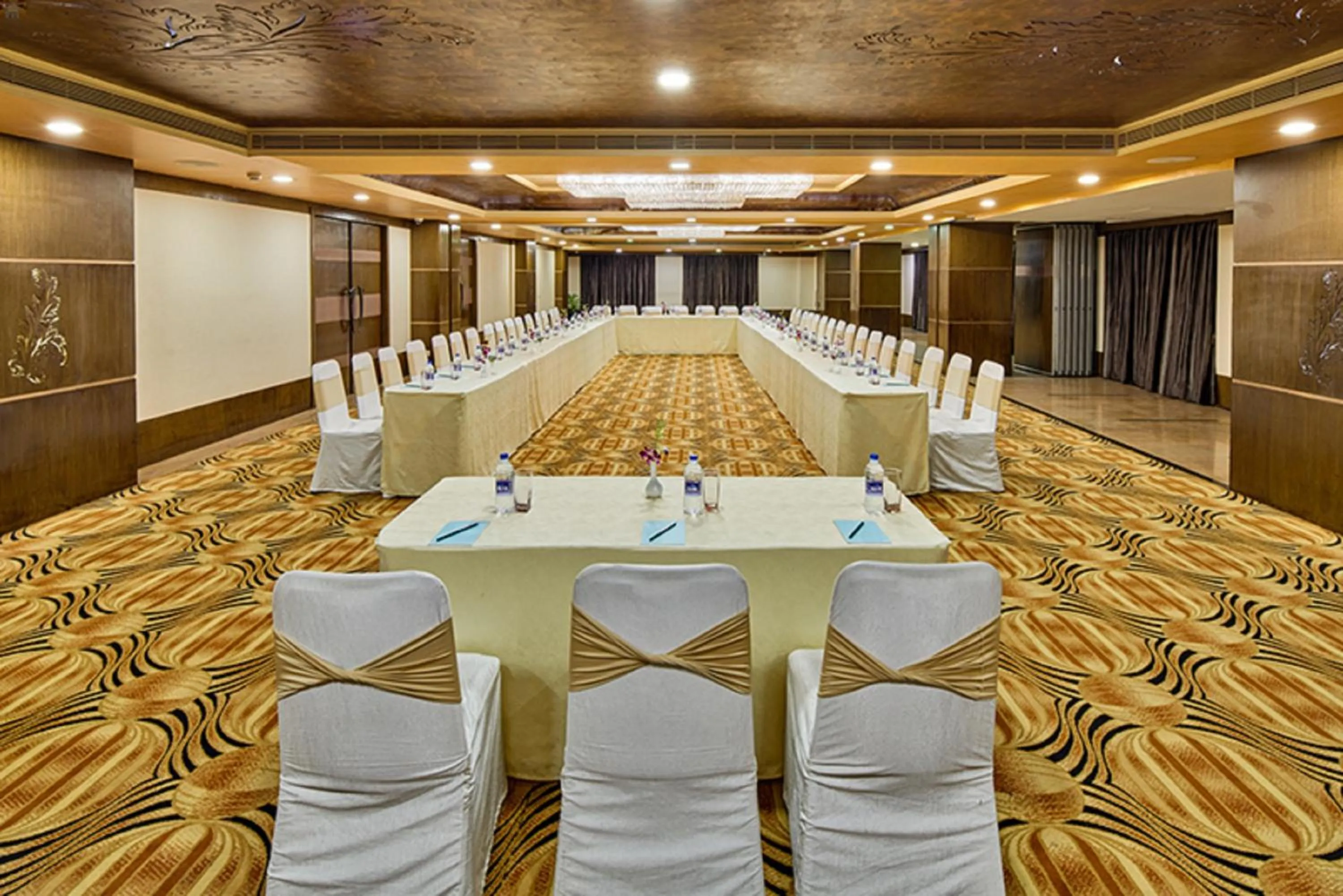 Banquet/Function facilities in Goldfinch Hotel Bangalore
