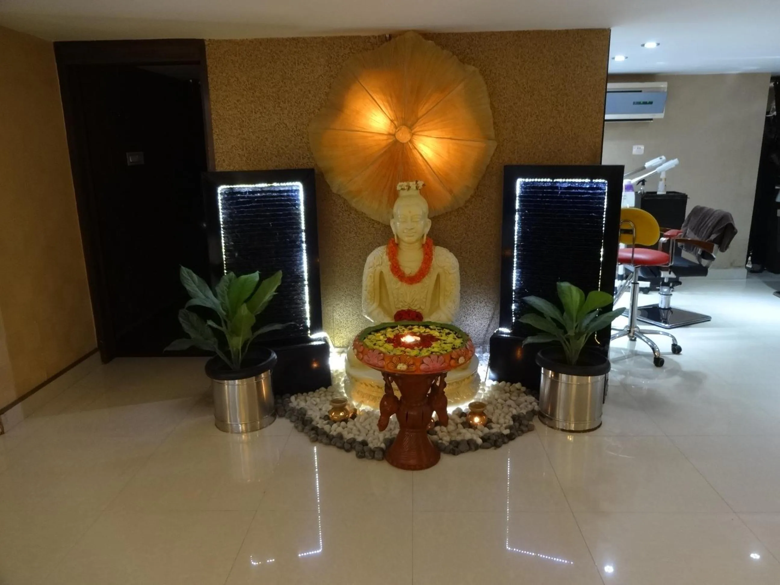 Area and facilities in Goldfinch Hotel Bangalore