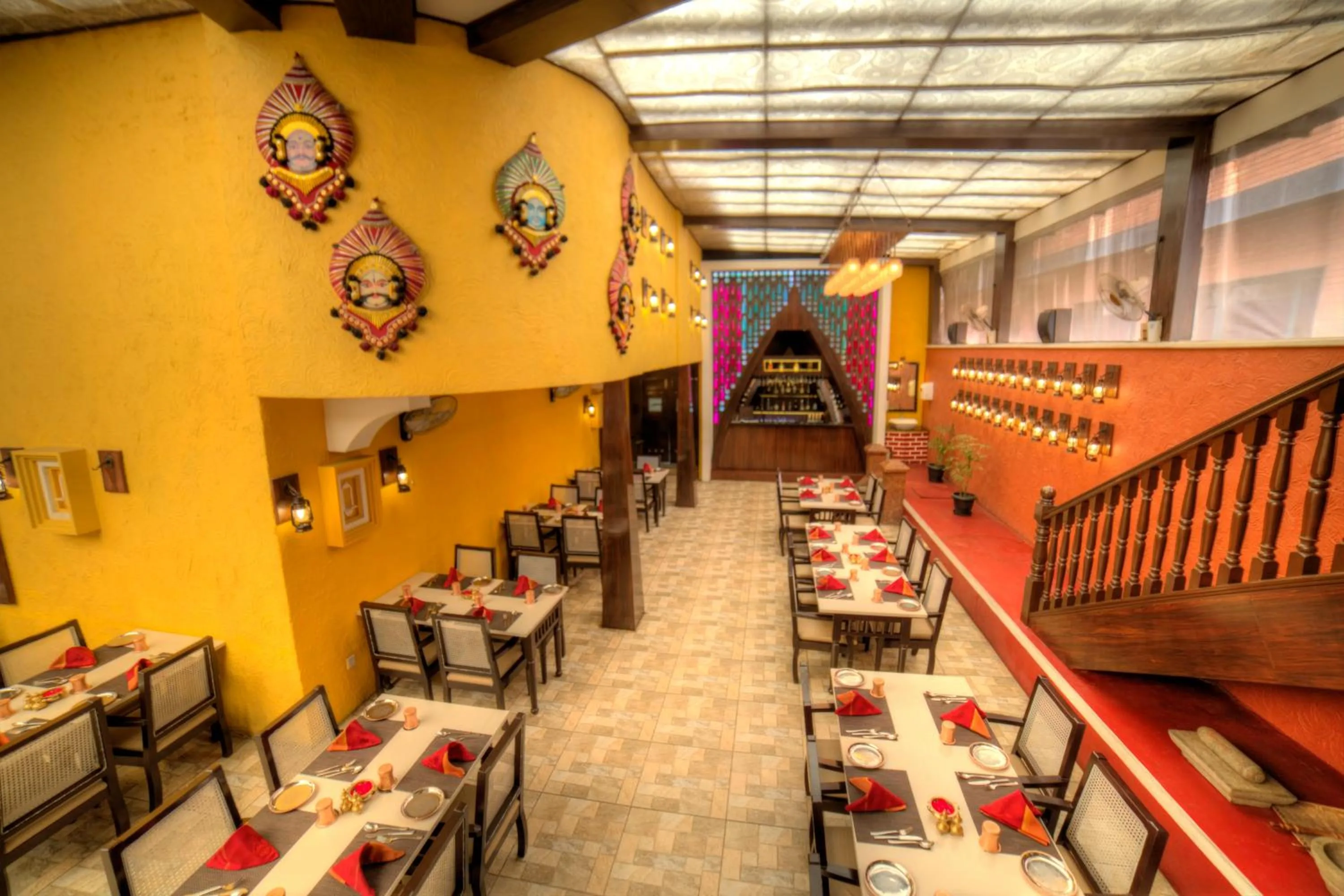 Restaurant/places to eat in Goldfinch Hotel Bangalore