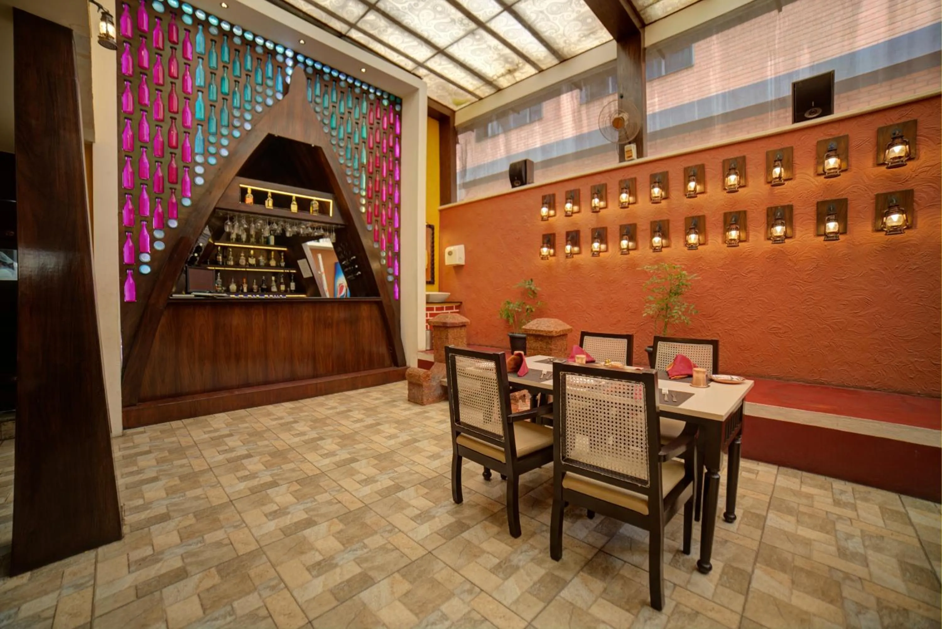 Lounge or bar in Goldfinch Hotel Bangalore