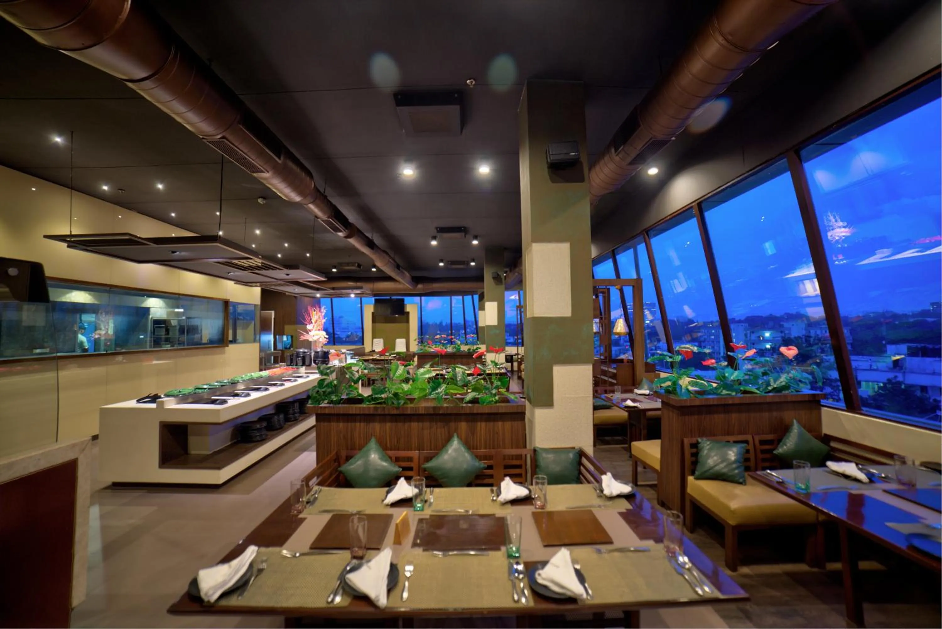 Food and drinks in Goldfinch Hotel Bangalore