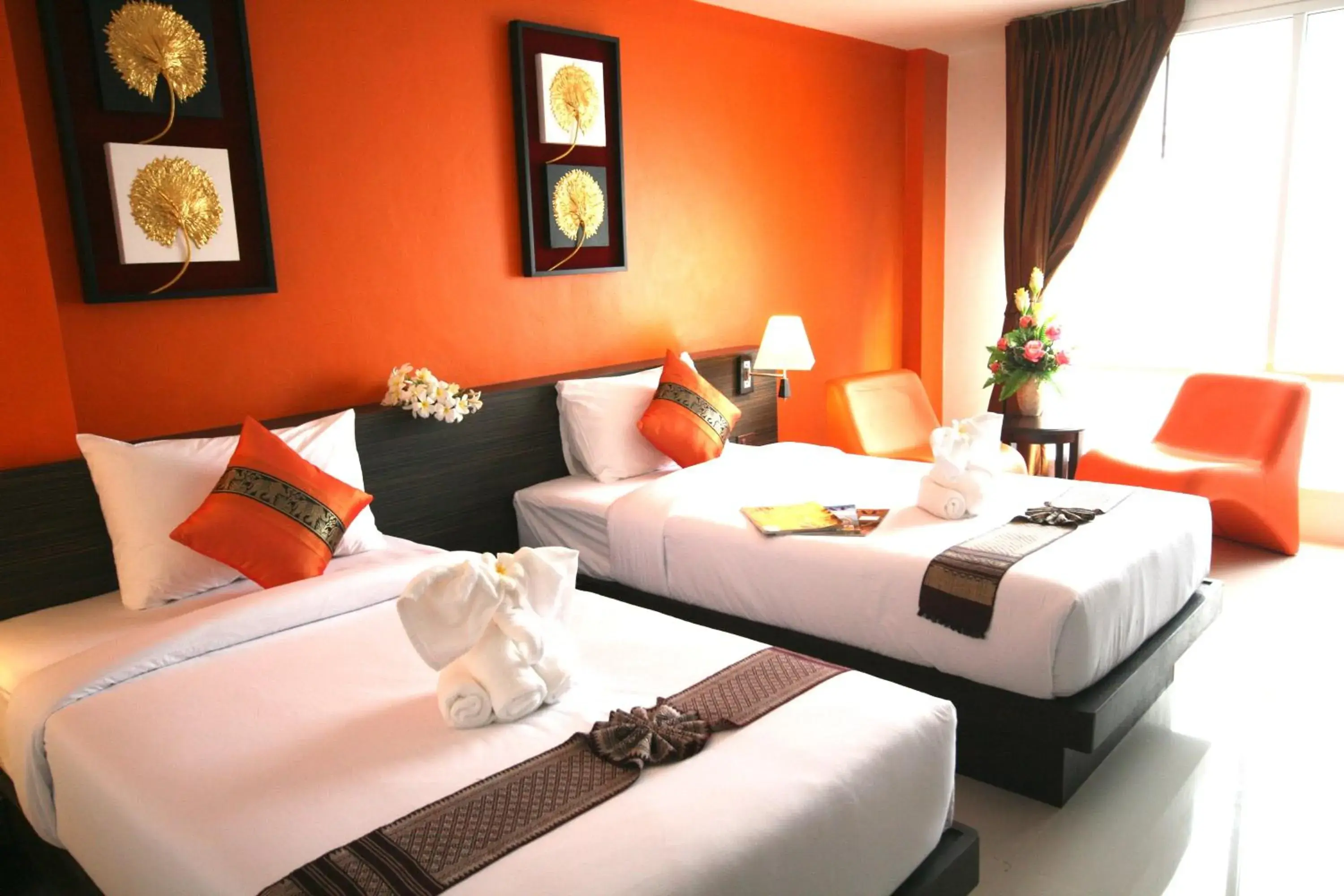 Bedroom, Bed in Twin Hotel Bedroom, Bed in Twin Hotel