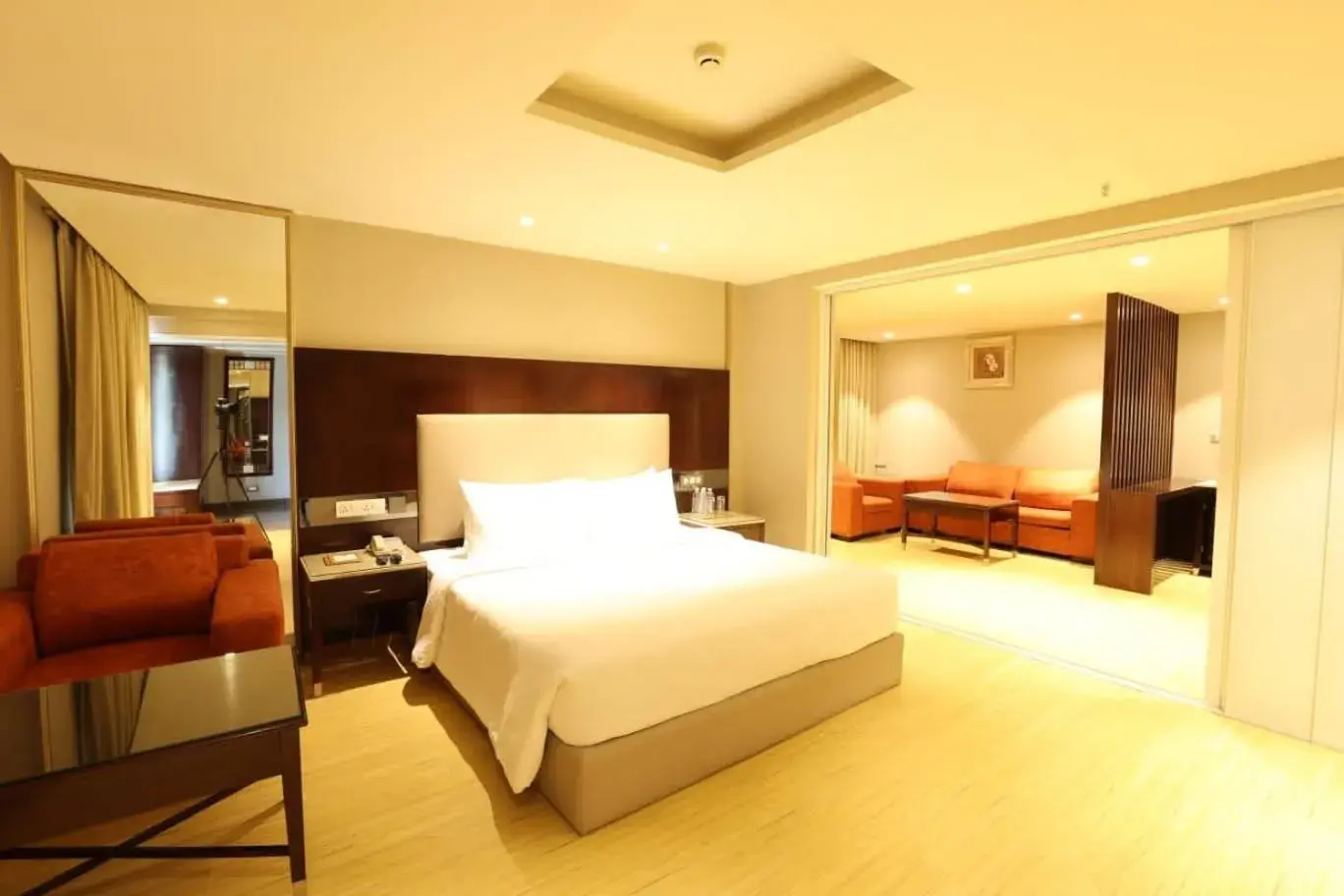 Suite 1 Double Bed - single occupancy in Citadel Sarovar Portico Bengaluru Suite 1 Double Bed - single occupancy in Citadel Sarovar Portico Bengaluru
