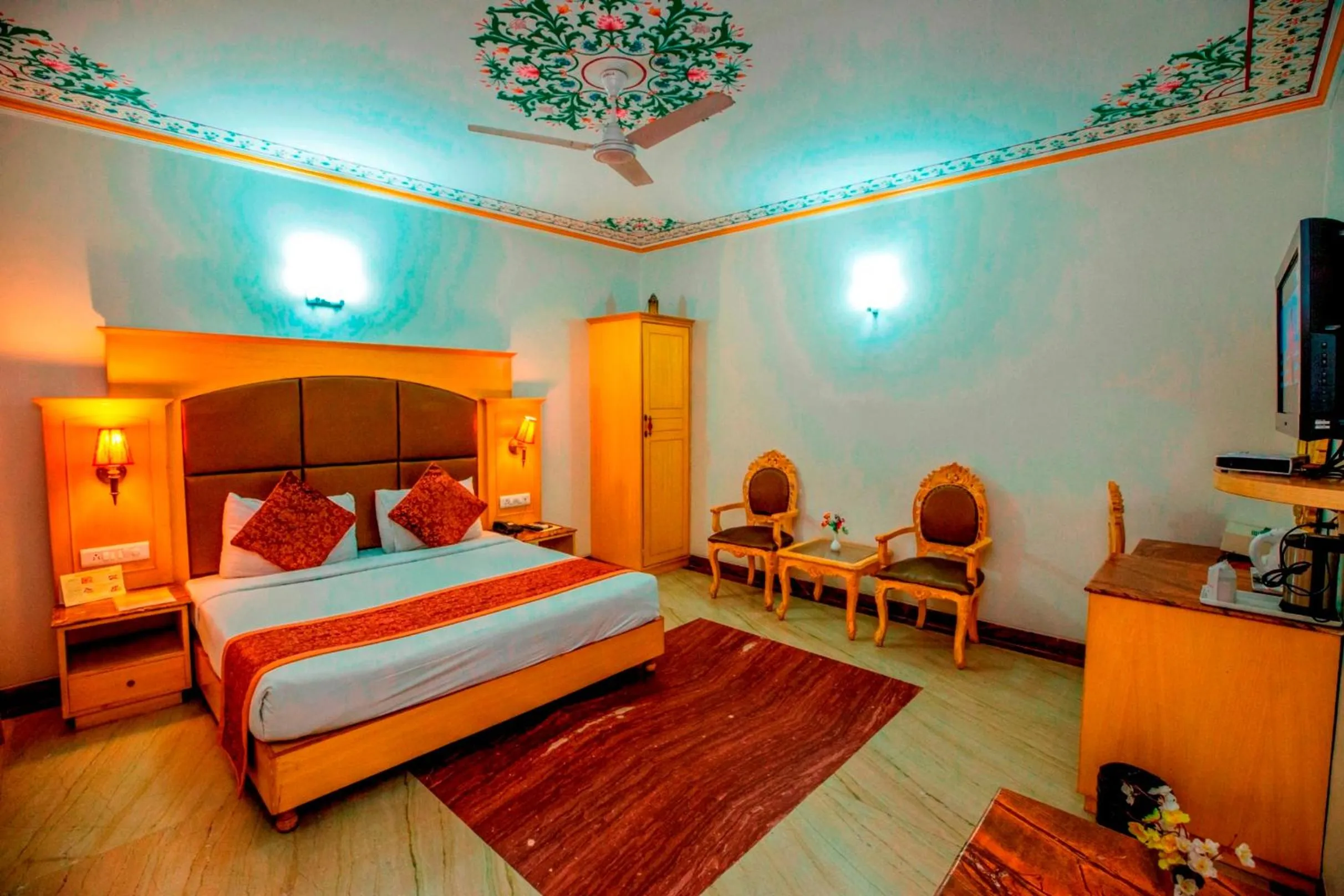Photo of the whole room, Bed in Nahargarh Haveli-Near Train station Metro
