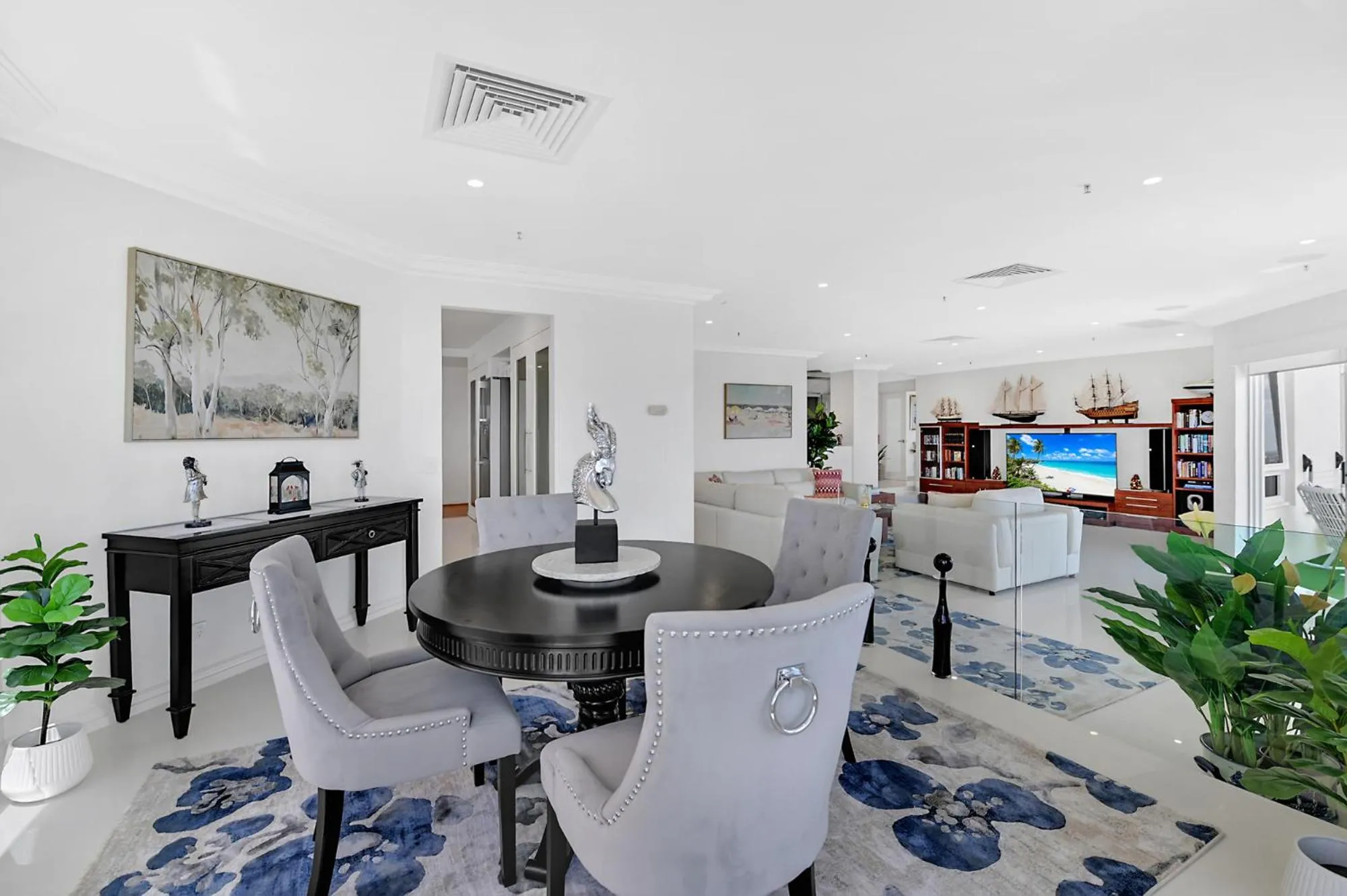 Belle Maison Apartments - Official