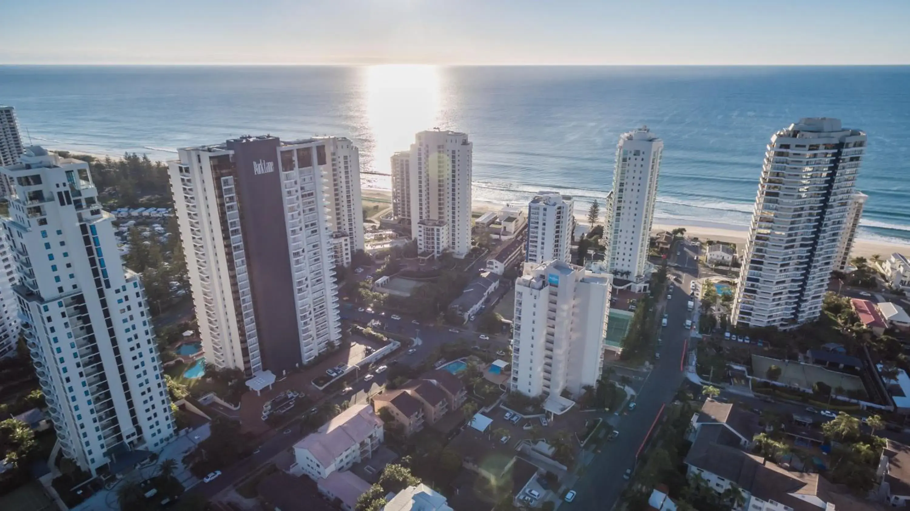 Property building in Maldives Resort Main Beach, Gold Coast Property building in Maldives Resort Main Beach, Gold Coast